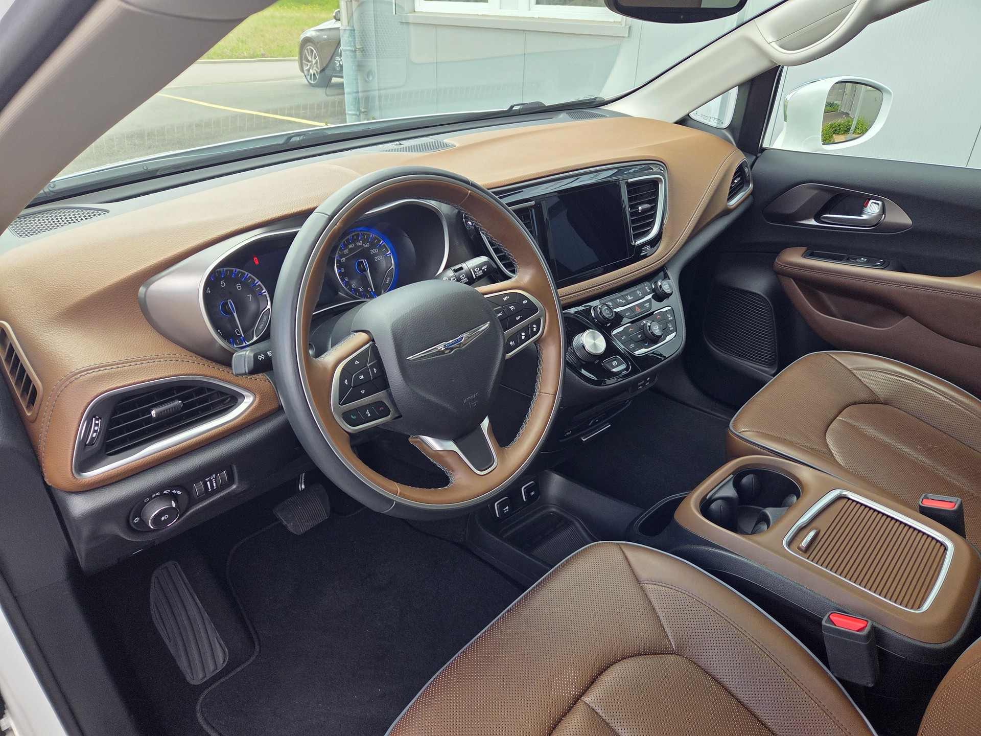 CHRYSLER Pacifica 3.6 V6 Limited S 291 PS / 7-Plätzer-image-4