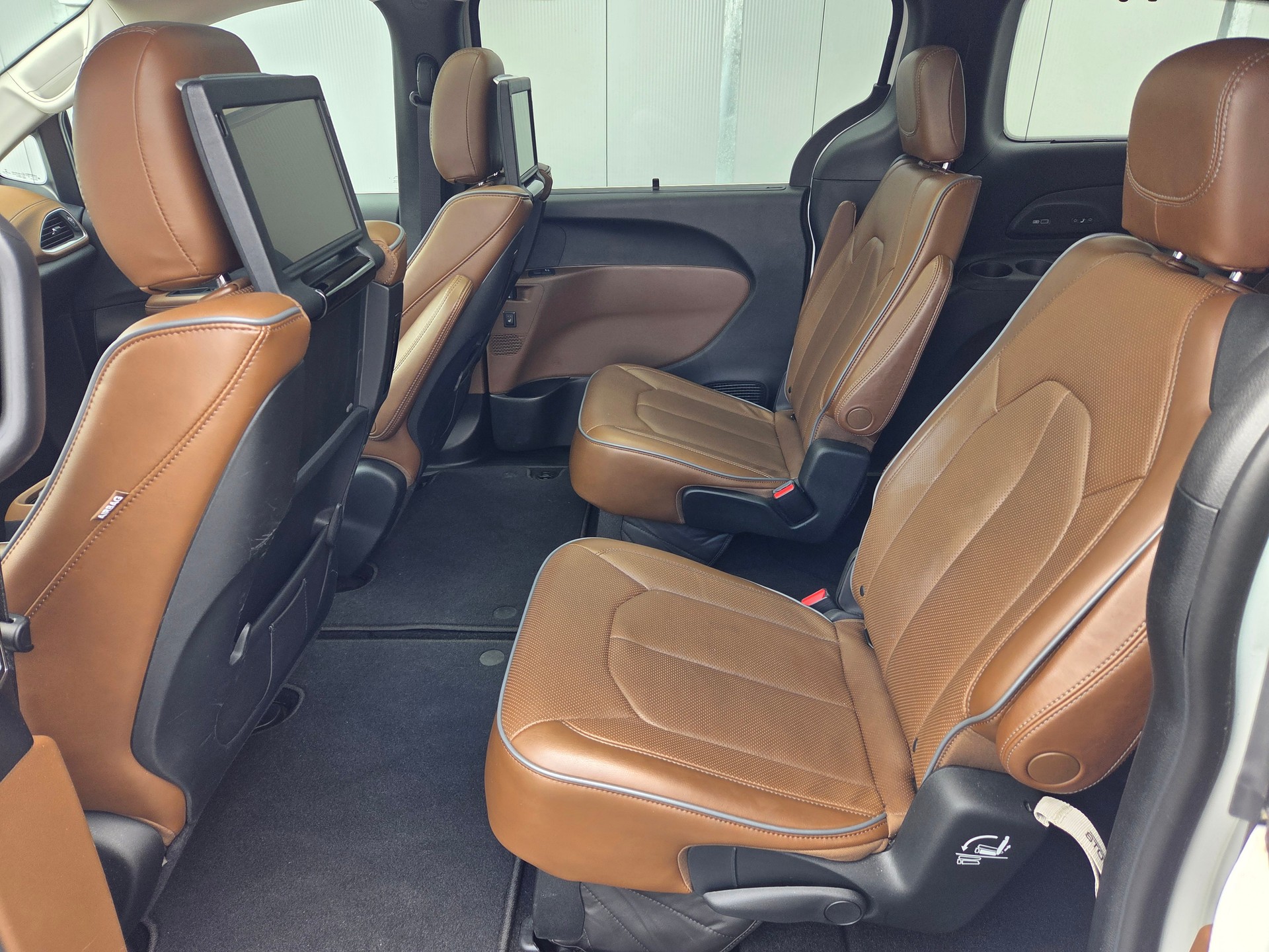 CHRYSLER Pacifica 3.6 V6 Limited S 291 PS / 7-Plätzer-image-7