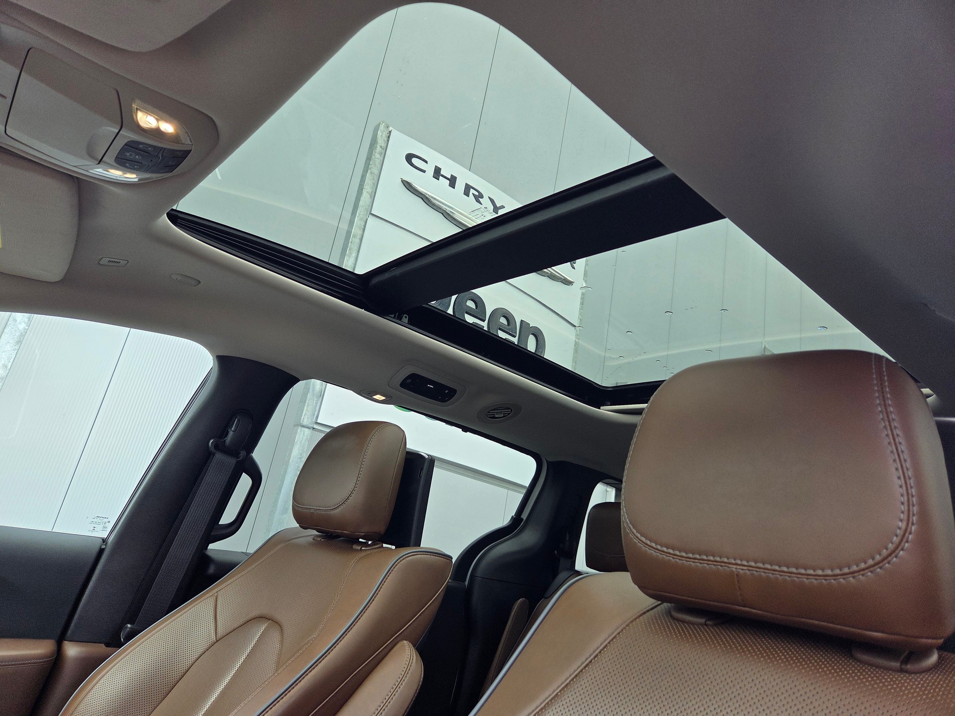CHRYSLER Pacifica 3.6 V6 Limited S 291 PS / 7-Plätzer-image-6