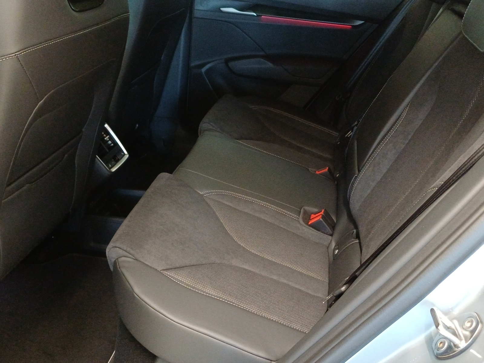 SKODA Enyaq 85x Sportline 4x4-image-11