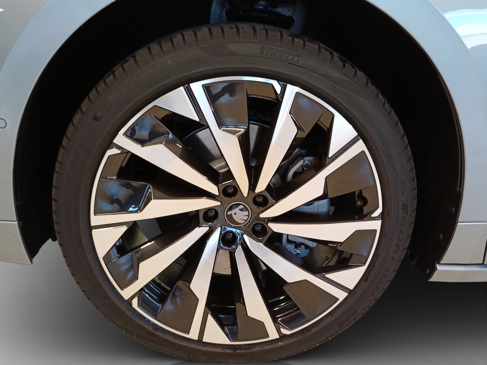 SKODA Enyaq 85x Sportline 4x4-image-13