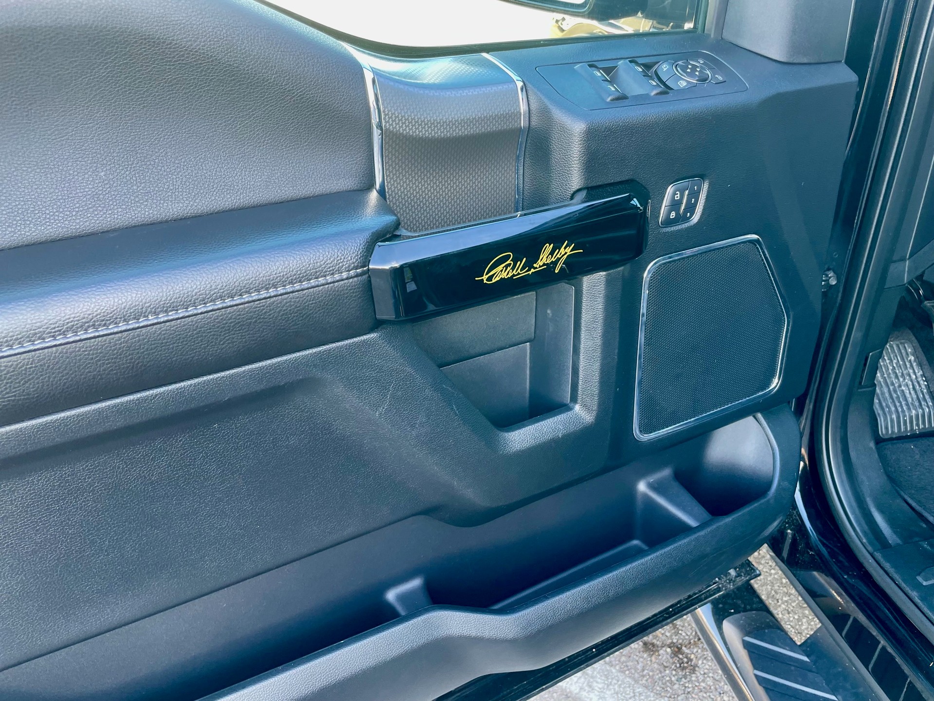 FORD Shelby F150 Offroad-image-8