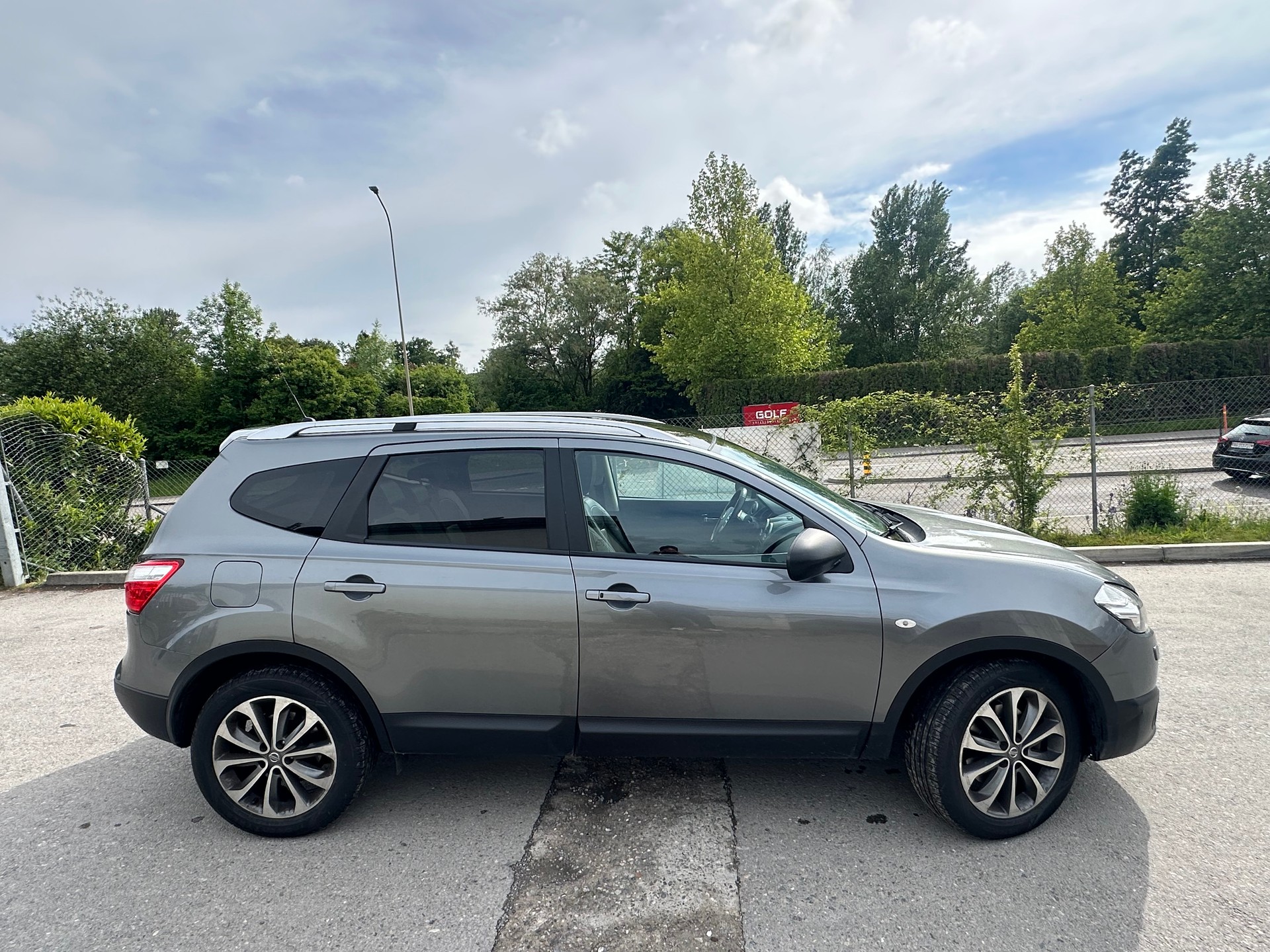 NISSAN Qashqai +2 2.0 dCi 4WD acenta Automatic-image-5