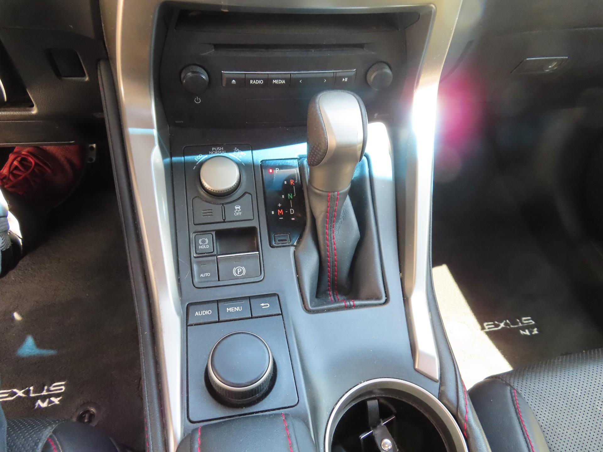 LEXUS NX 200t F-Sport-image-8