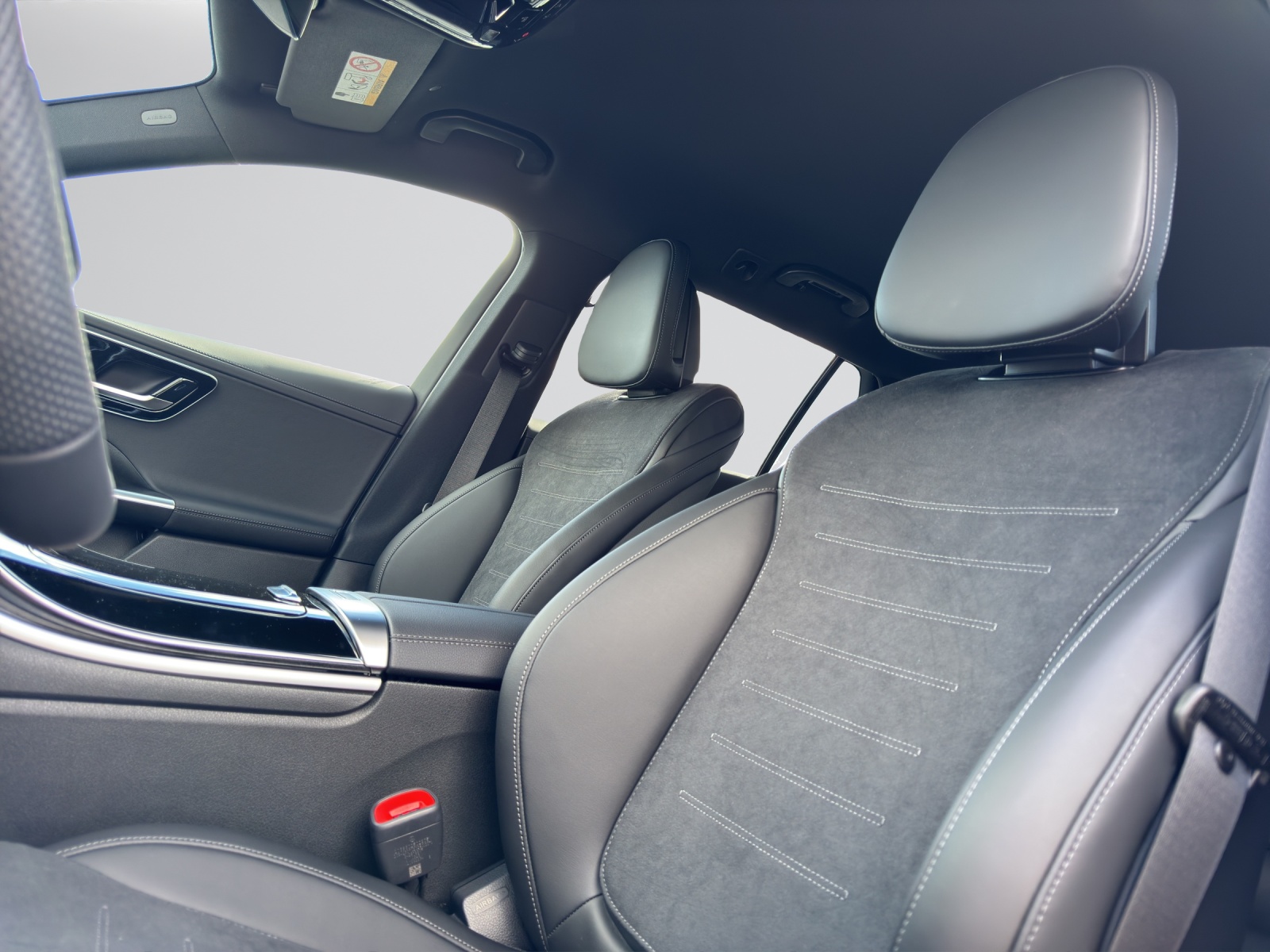 MERCEDES-BENZ C 200 T 4 Matic-image-10