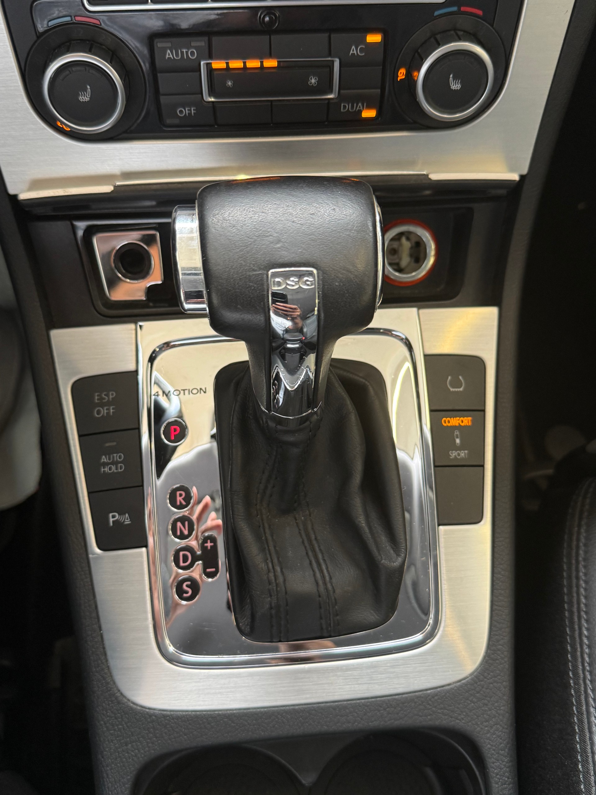 VW Passat CC 3.6 V6 FSI 4Motion-image-14