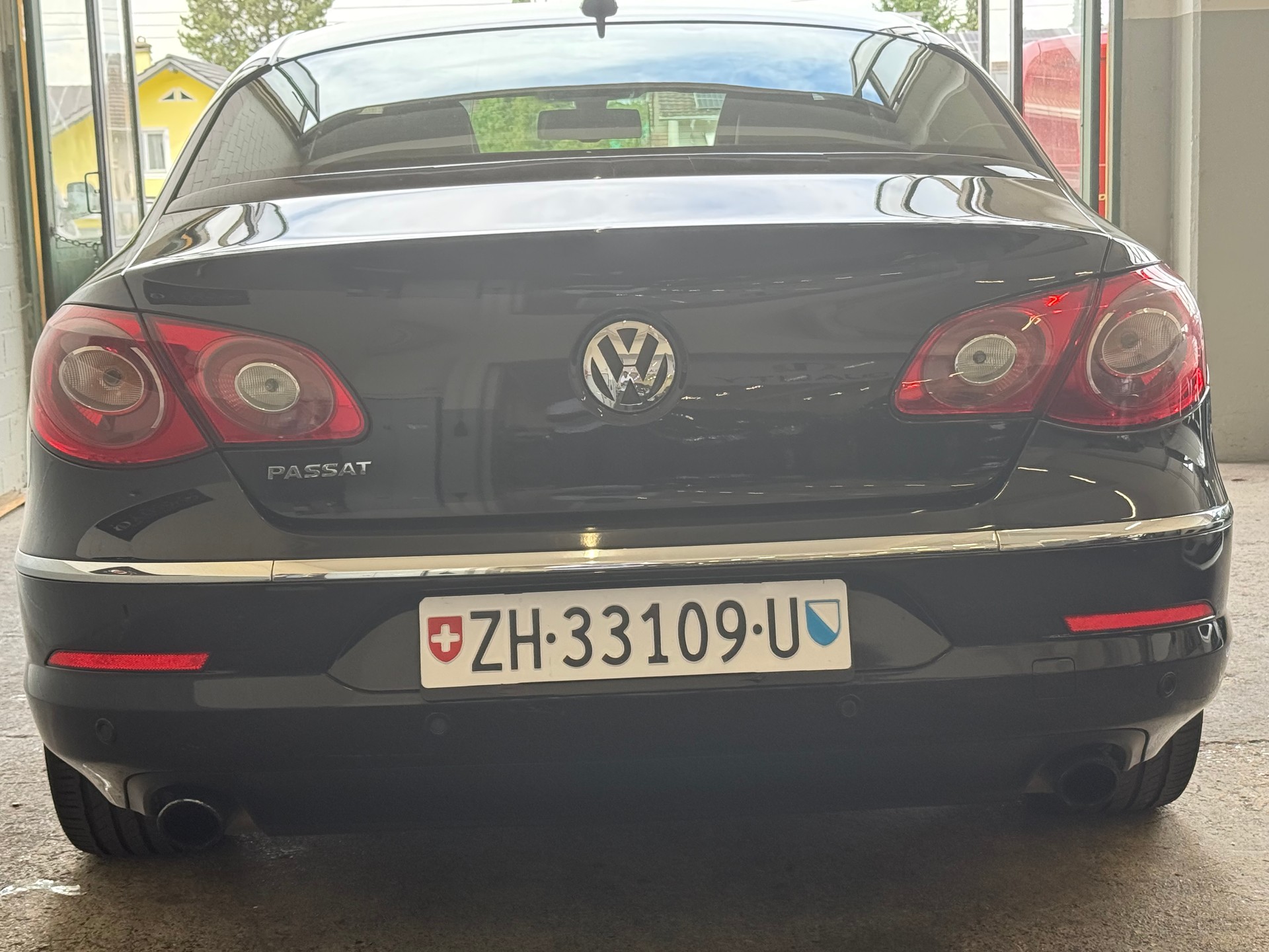 VW Passat CC 3.6 V6 FSI 4Motion-image-5