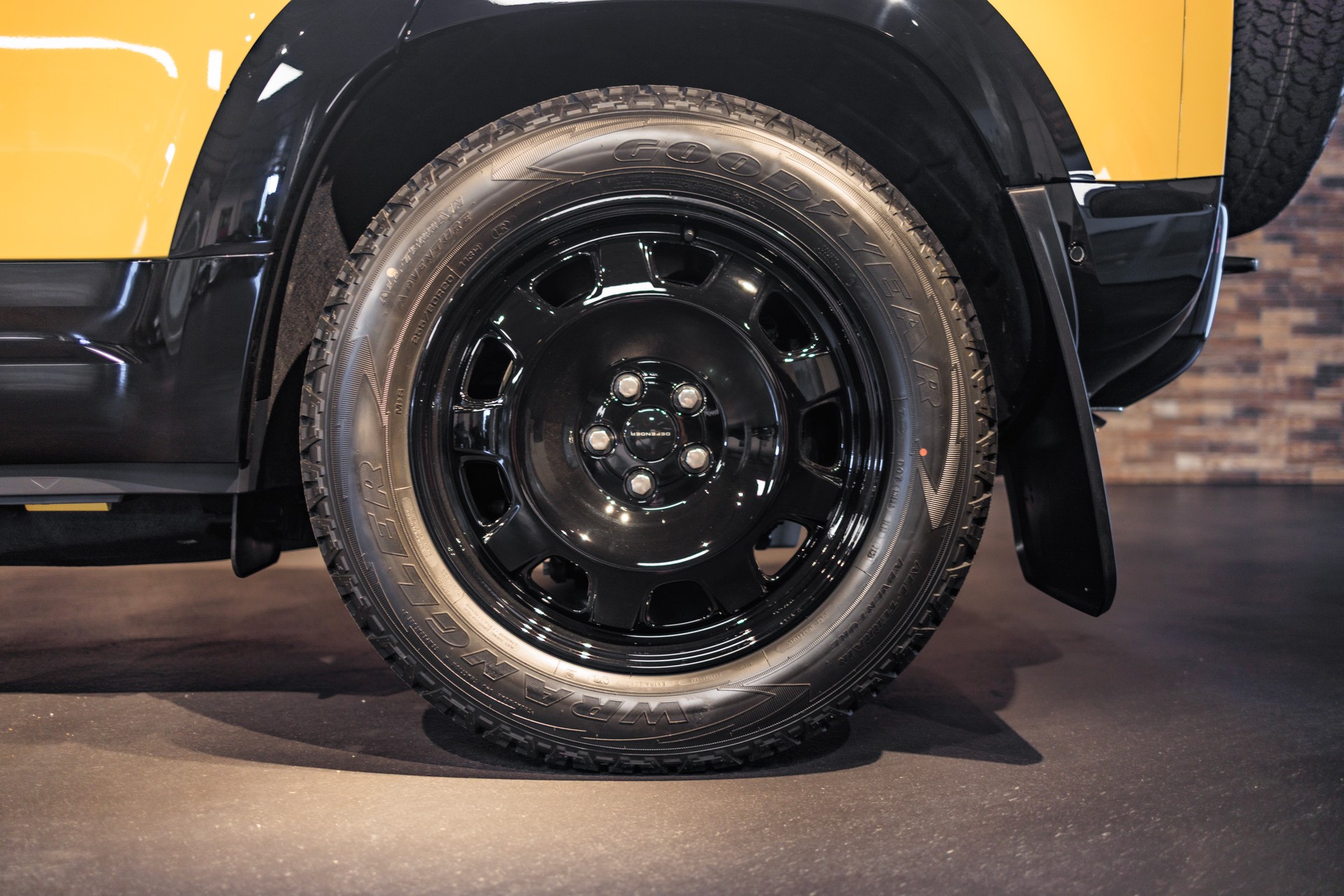 LAND ROVER Defender 110 3.0 D I6 350 Trophy Edition Yellow AWD AT8-image-12