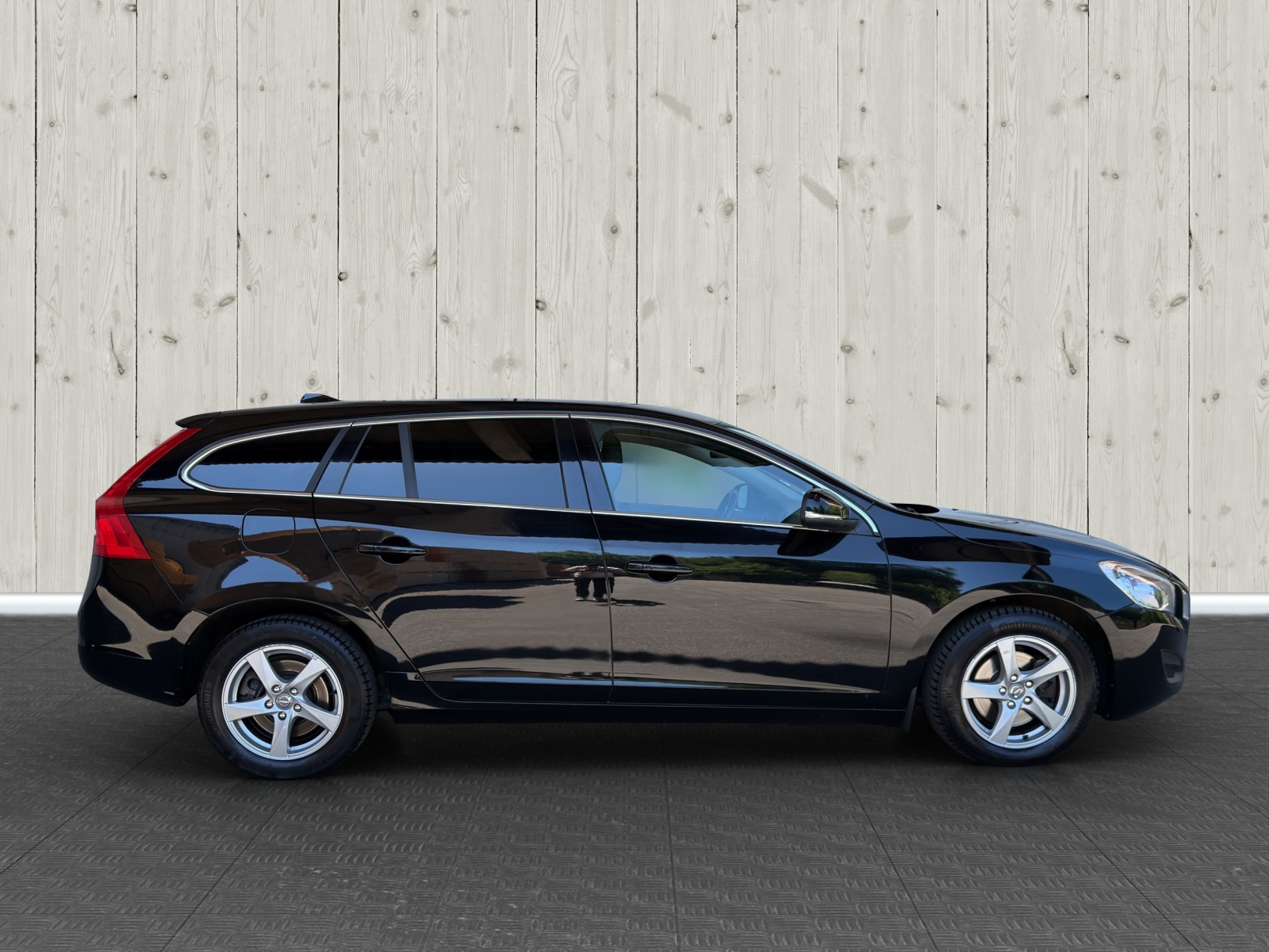 VOLVO V60 D3 Geartronic-image-6