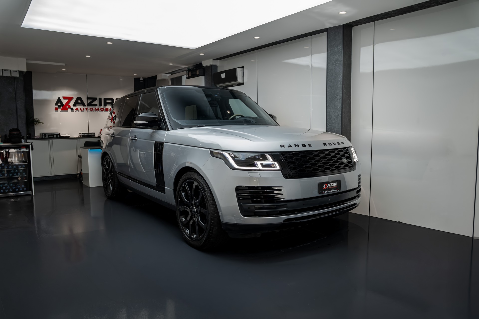 LAND ROVER Range Rover P525 5.0 V8 S/C AB Autobiography Automatic-image-2