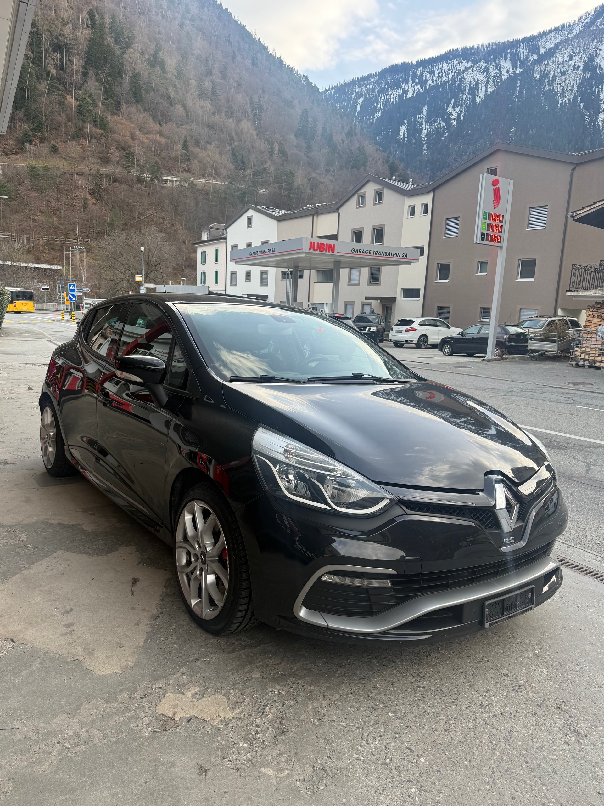 RENAULT Clio 1.6 T RS 200 EDC