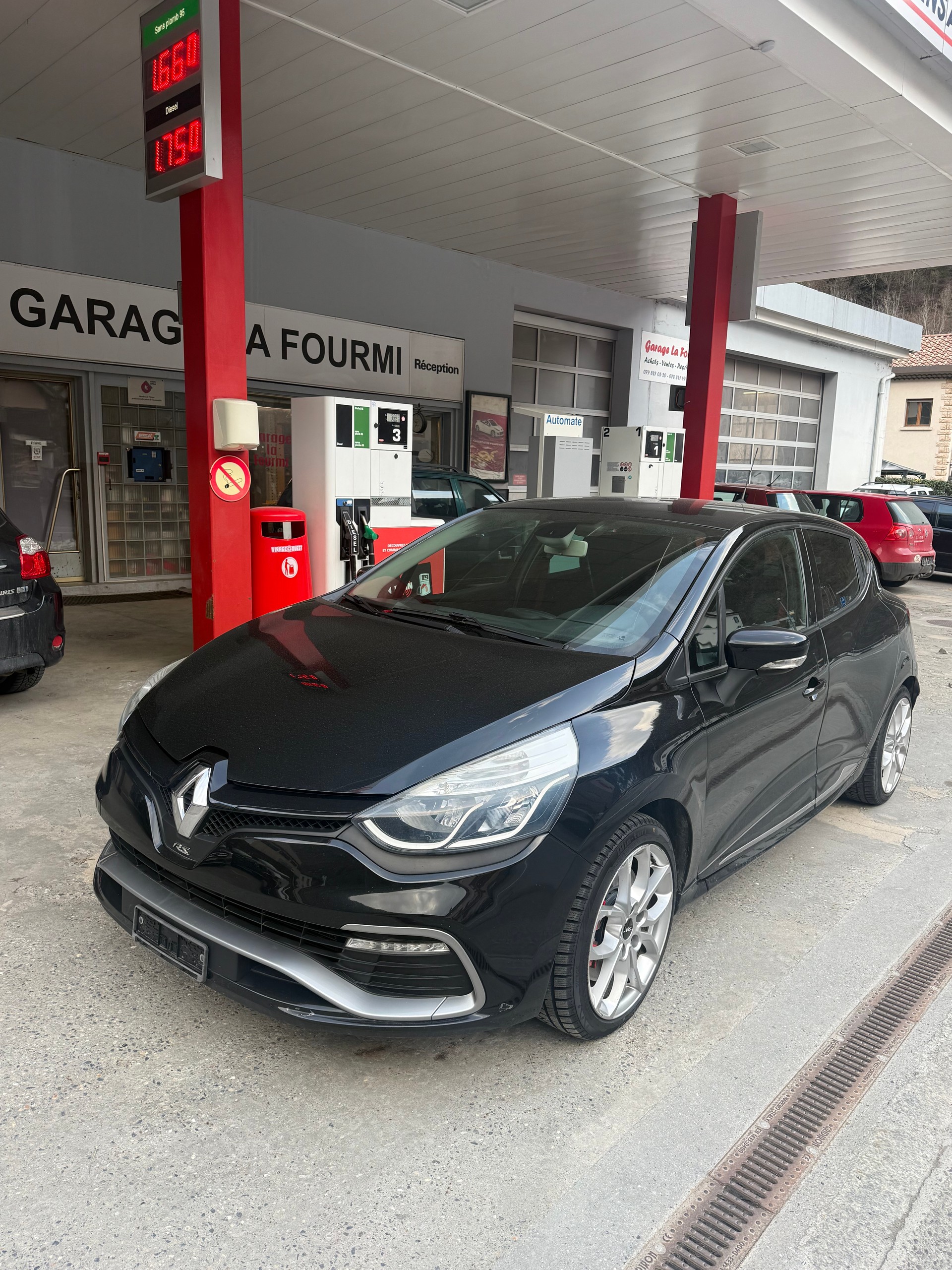 RENAULT Clio 1.6 T RS 200 EDC-image-2