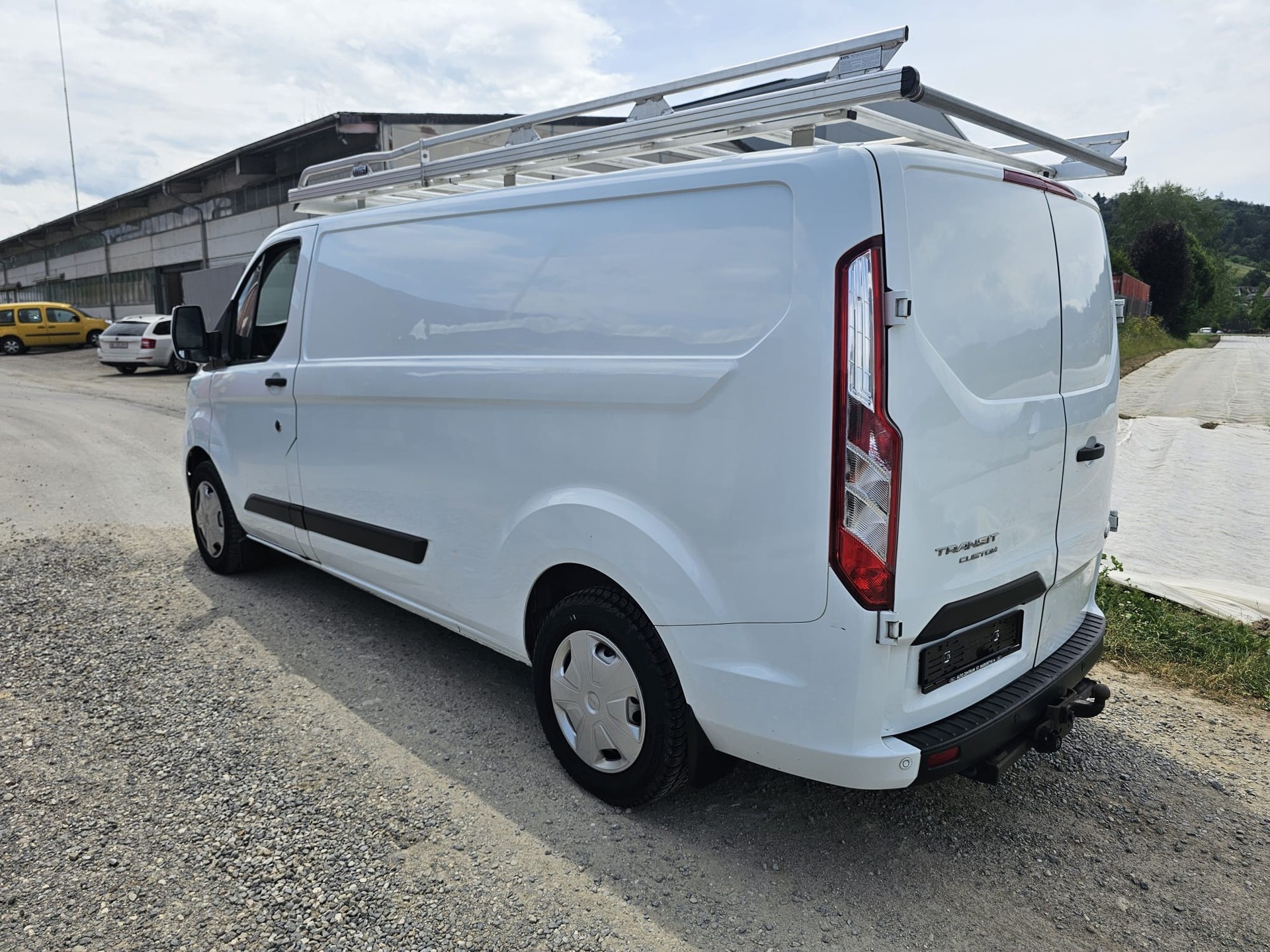 FORD Transit Custom Van 320 L2H1 Basis-image-3