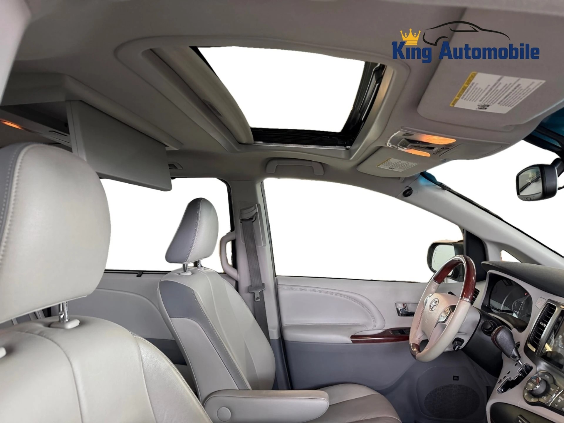 TOYOTA Sienna 3.5 Limited AWD | Frisch MFK | 7-Plätzer | RF-Kamera-image-13