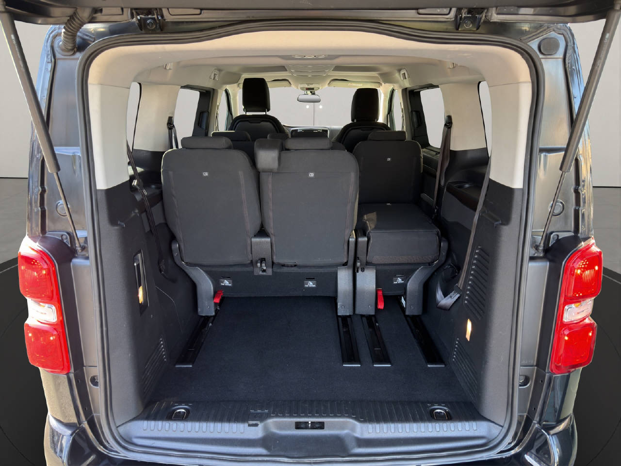 TOYOTA PROACE Verso L1 2.0 D Family-image-12