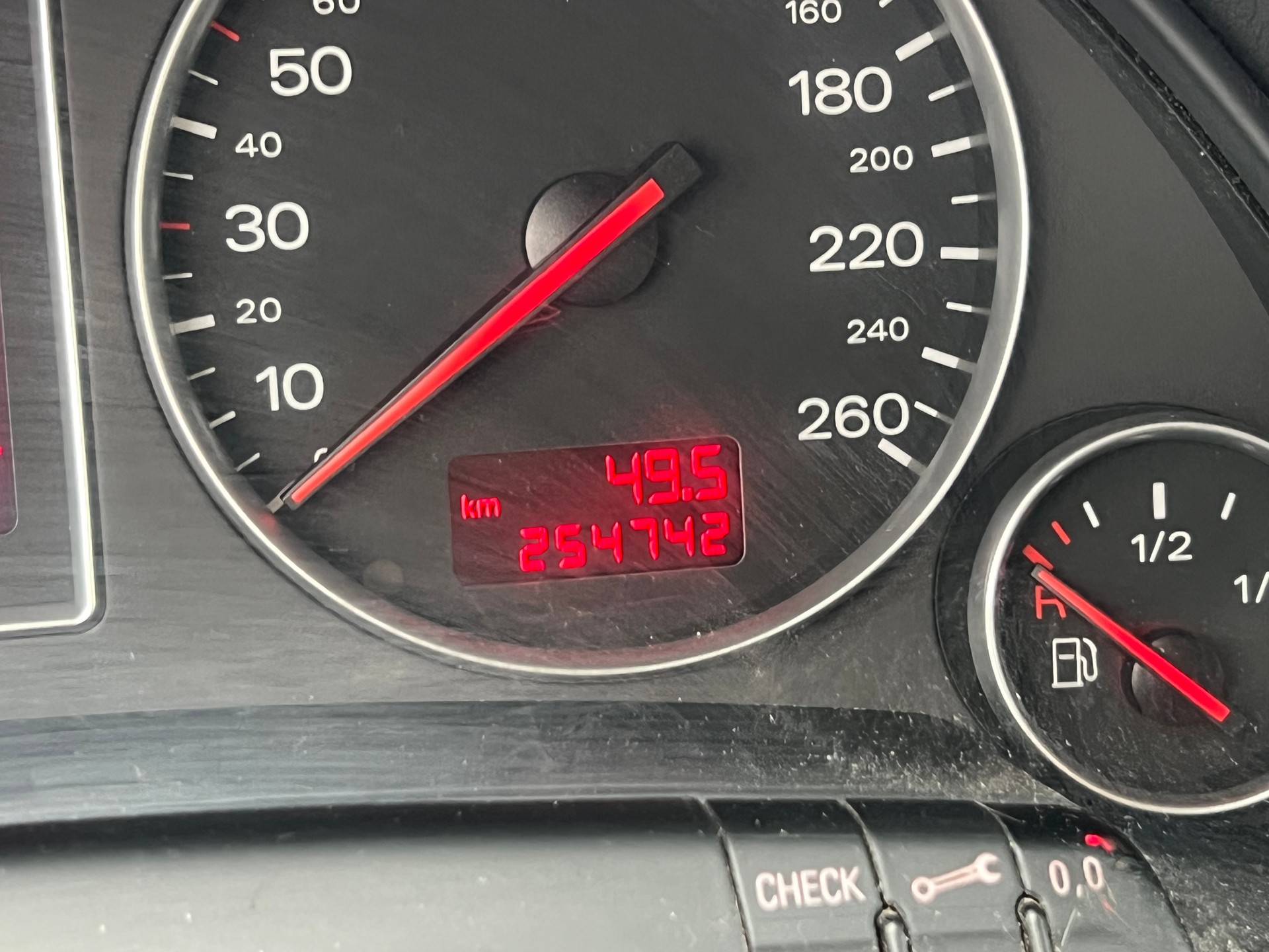 AUDI A4 1.8 T quattro-image-14