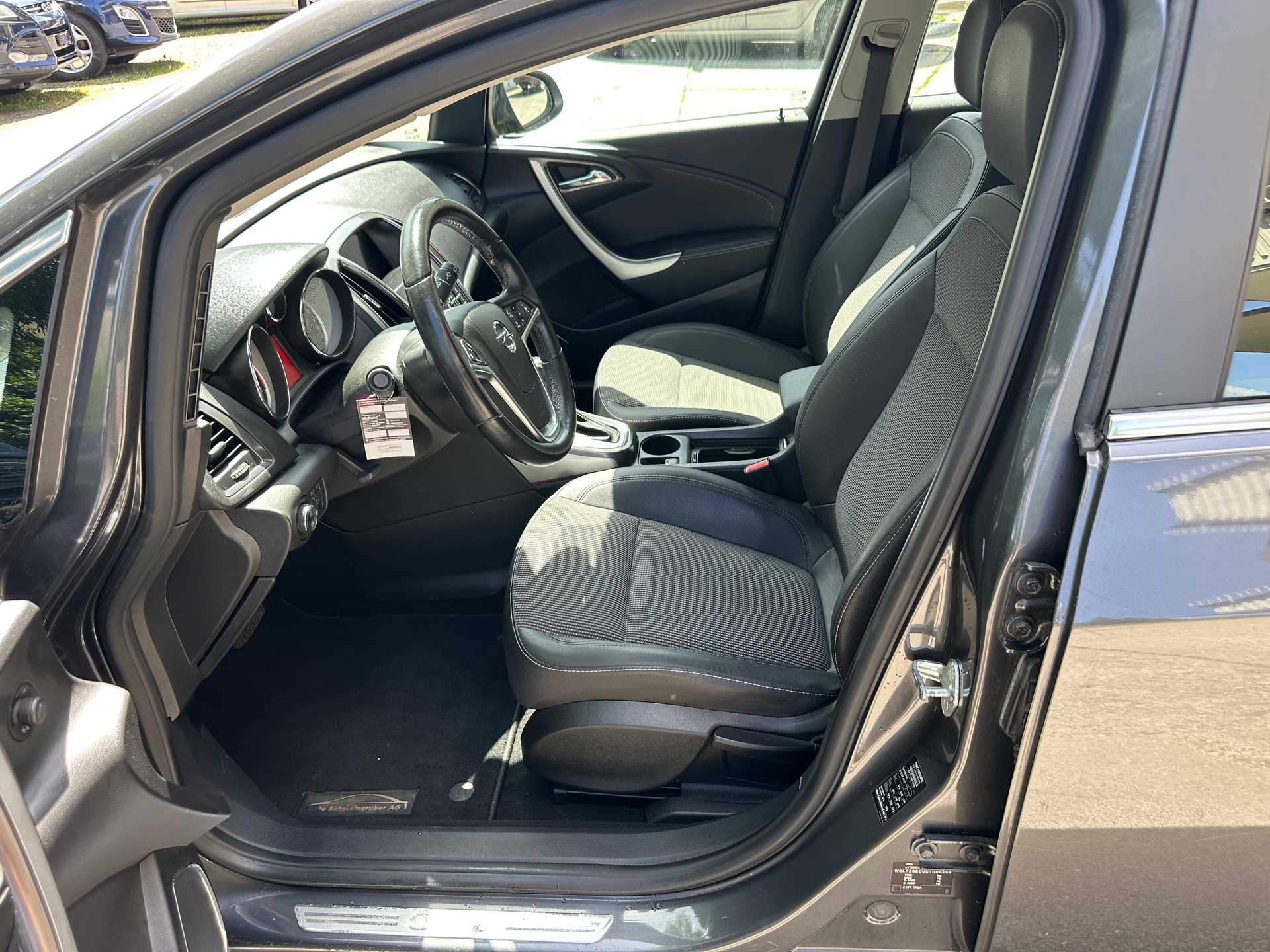 OPEL Astra 1.4i 16V Turbo Automatic-image-9
