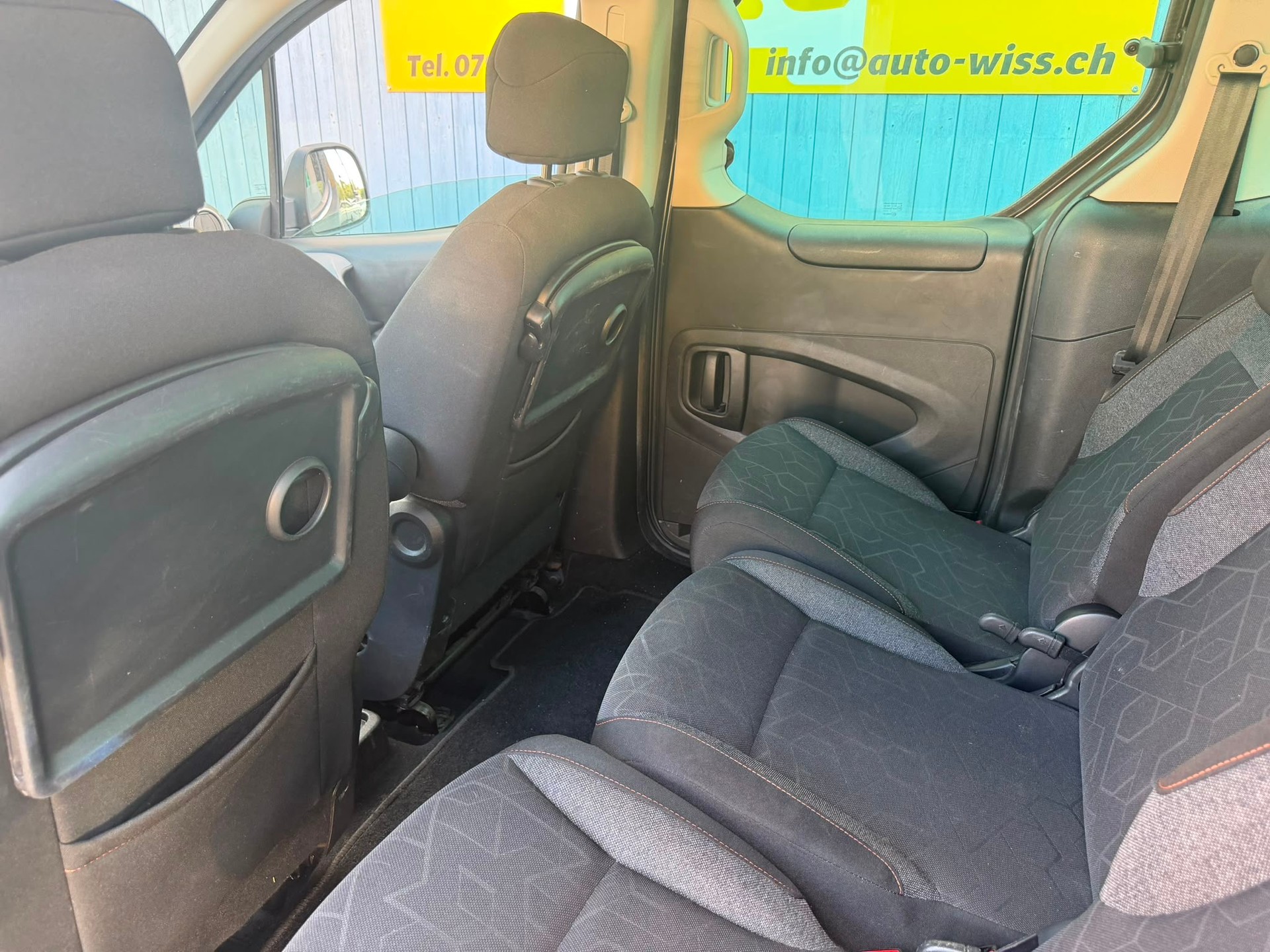 PEUGEOT Partner 1.2 PureTech Active-image-18