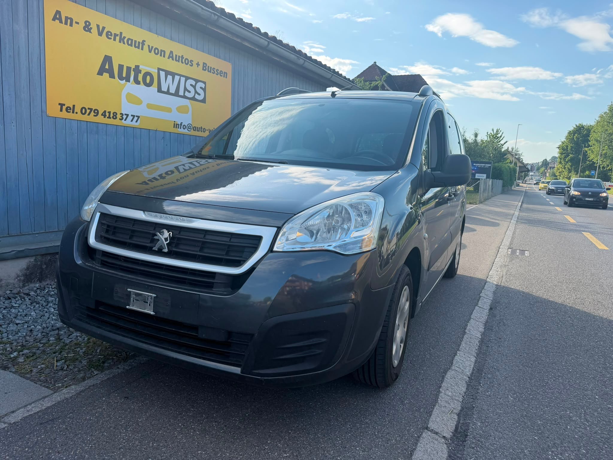 Car photo