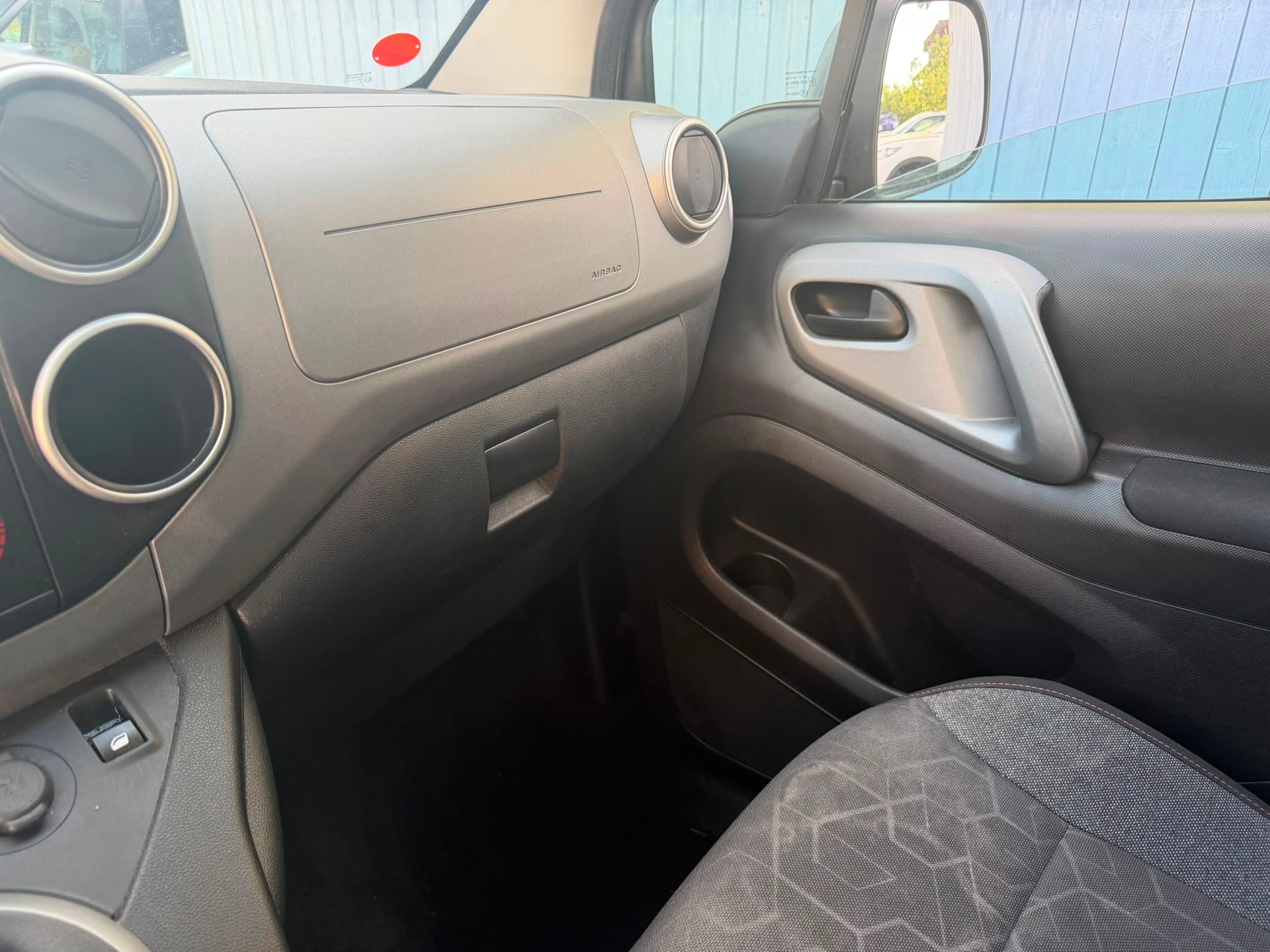 PEUGEOT Partner 1.2 PureTech Active-image-14