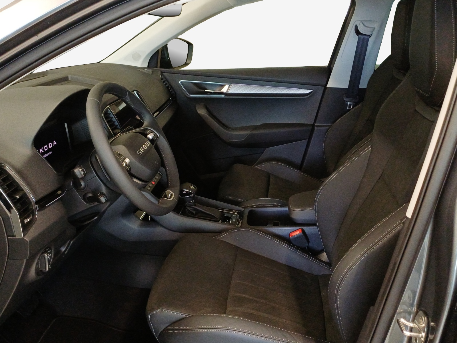 SKODA Karoq 1.5 TSI Dynamic DSG-image-7