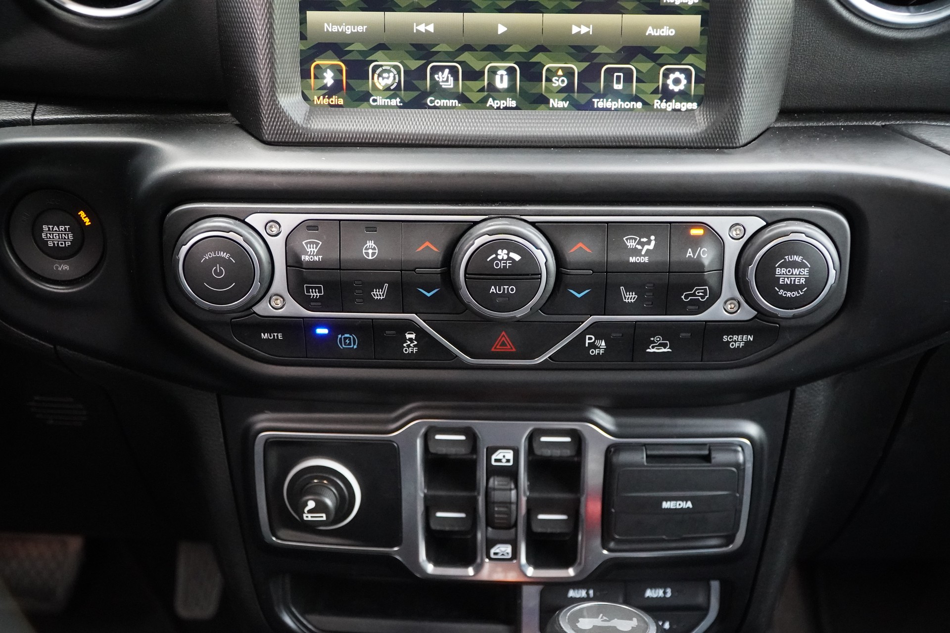 JEEP Wrangler 2.0 PHEV Unlimited Overland Automatic Soft Top-image-23