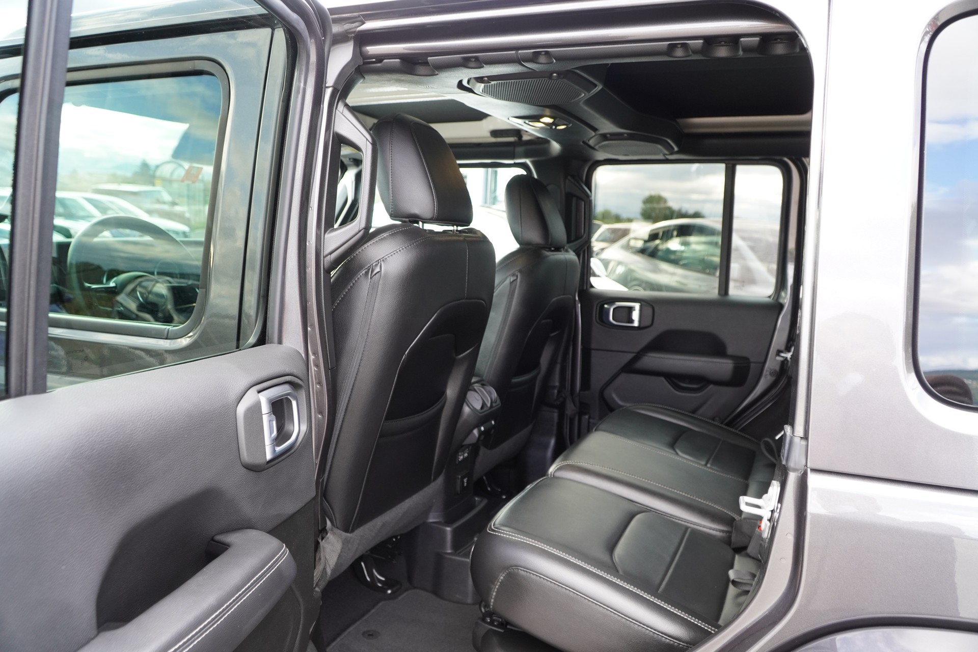 JEEP Wrangler 2.0 PHEV Unlimited Overland Automatic Soft Top-image-10