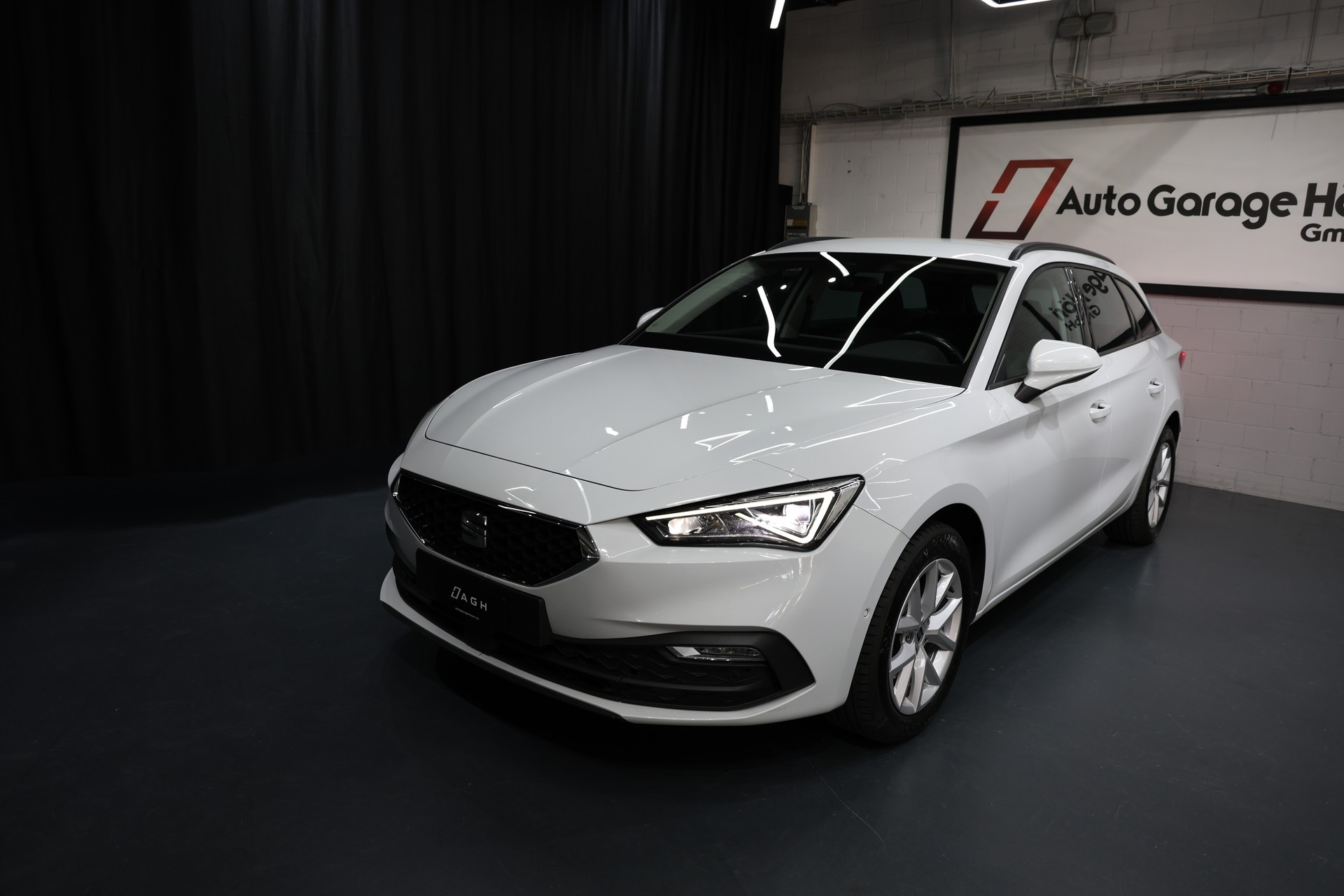 SEAT Leon ST 2.0 TDI EVO DSG Style-image-1