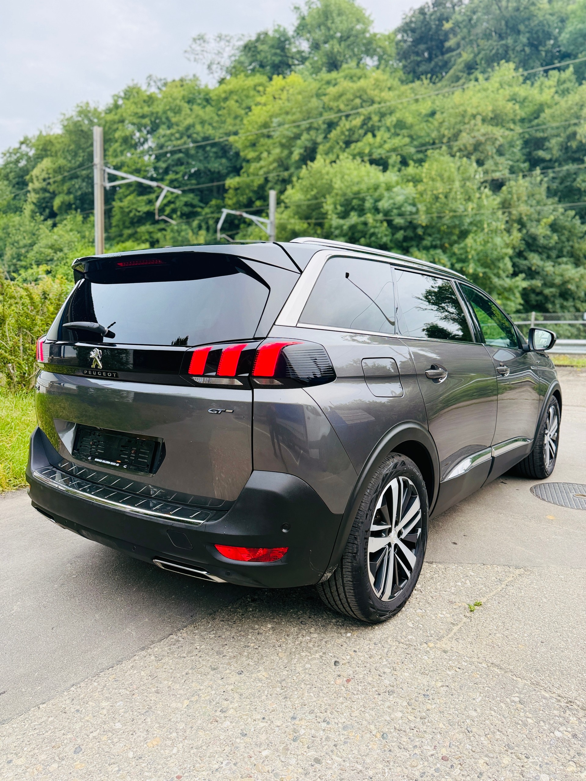 PEUGEOT 5008 2.0 BlueHDi GT EAT-image-2