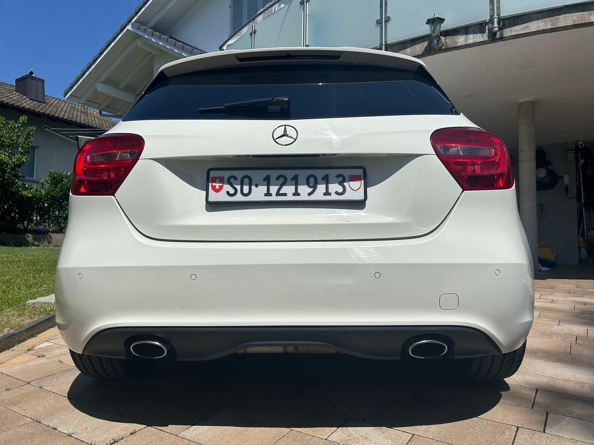 MERCEDES-BENZ A 180 BlueEF-image-1