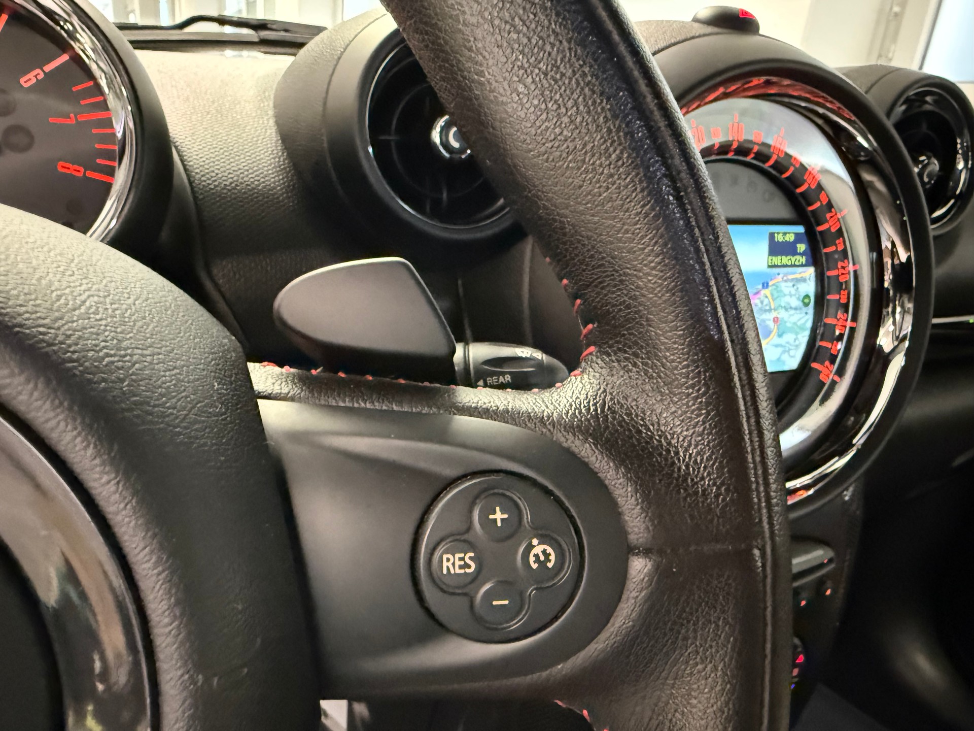 MINI Paceman Cooper S ALL4 Steptronic-image-8