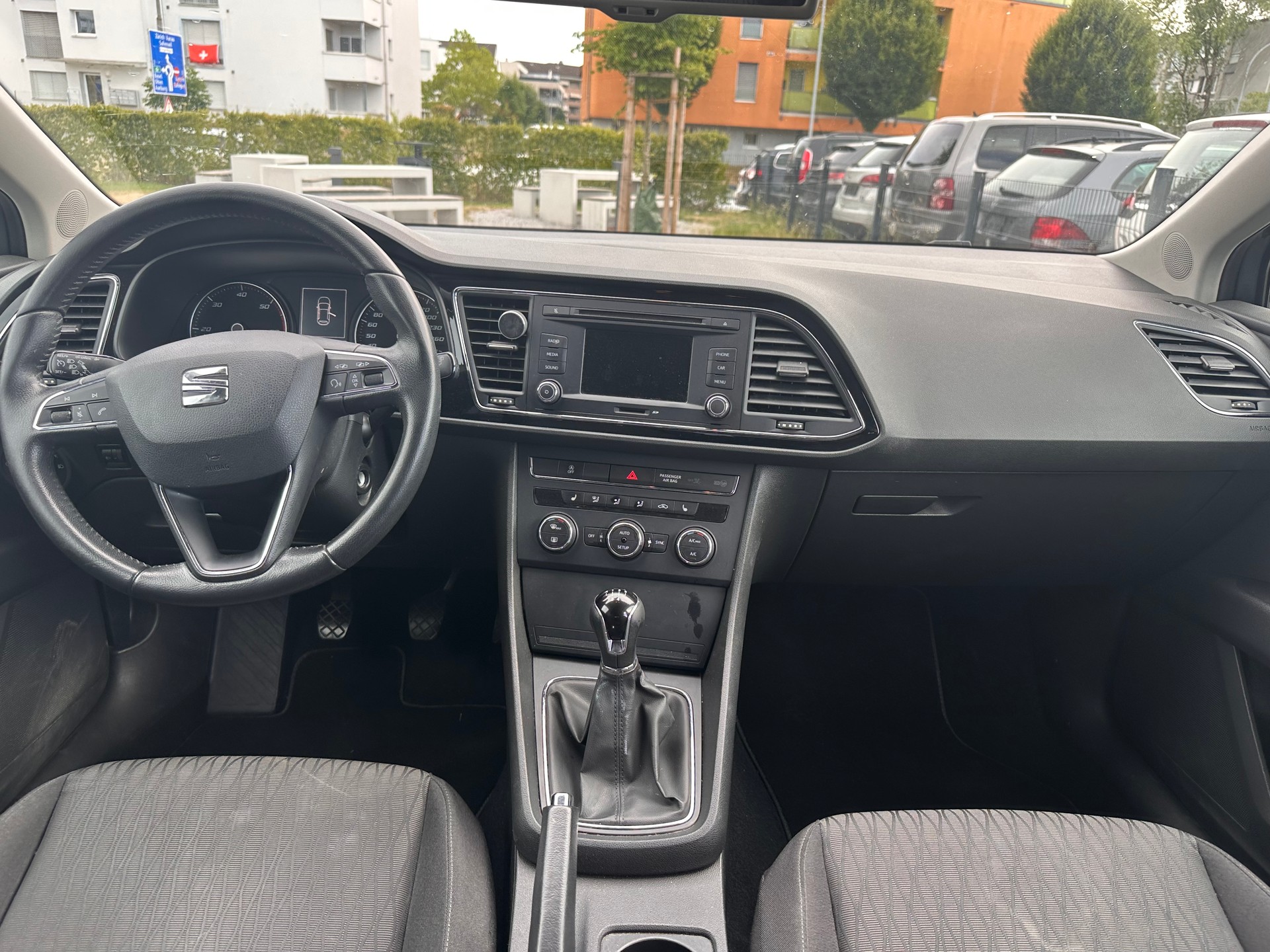 SEAT Leon 1.6 TDI Style-image-7