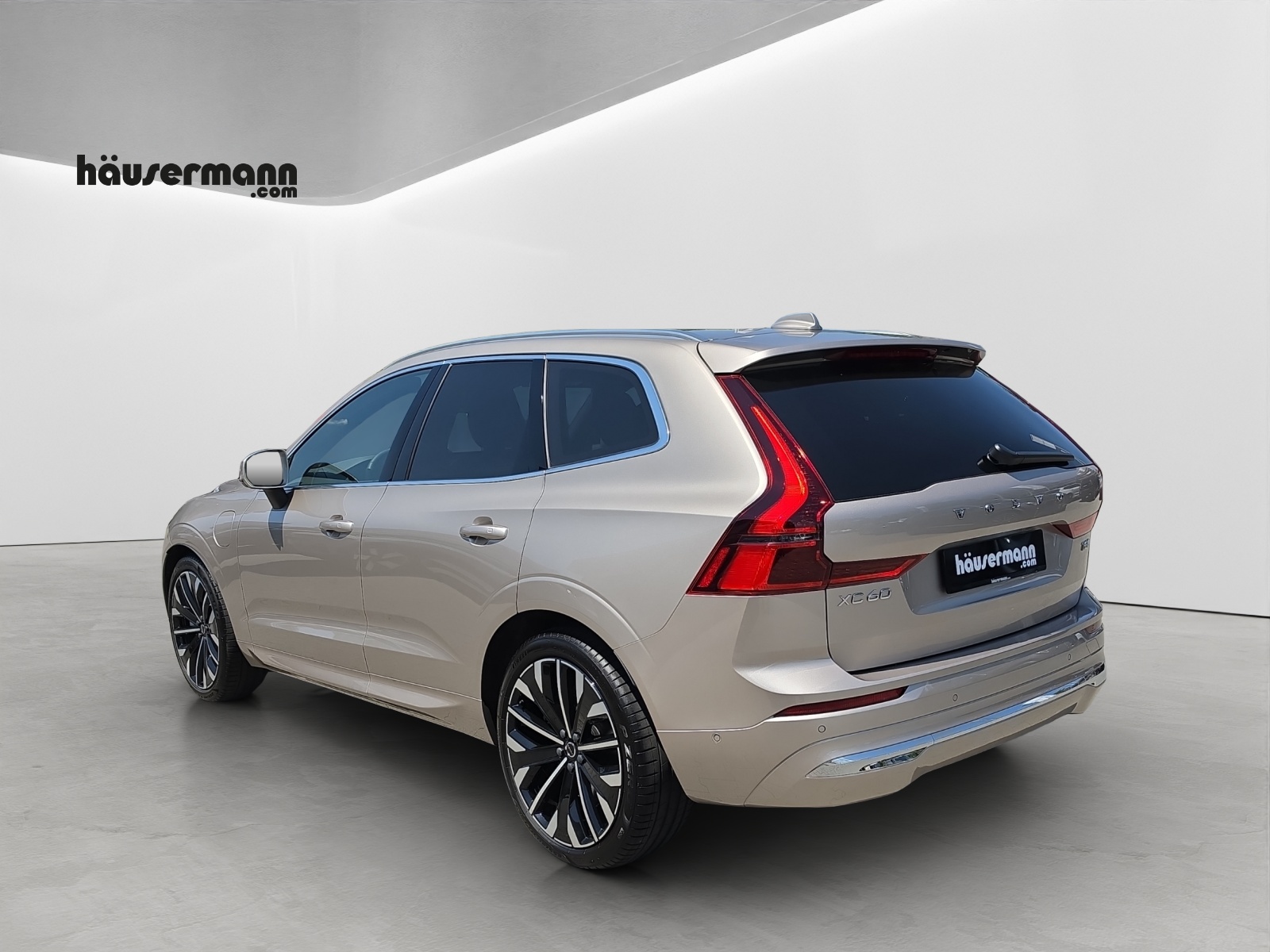 VOLVO XC60 2.0 T8 TE Ultra Bright eAWD-image-3