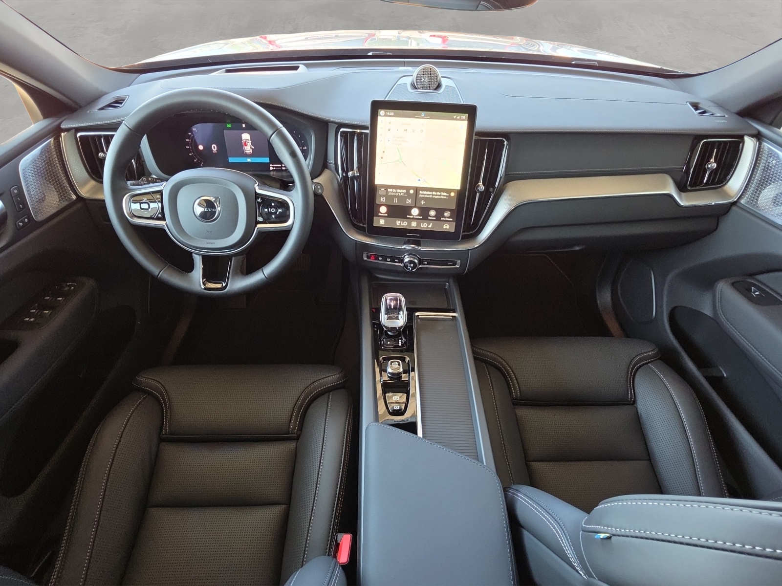 VOLVO XC60 2.0 T8 TE Ultra Bright eAWD-image-10