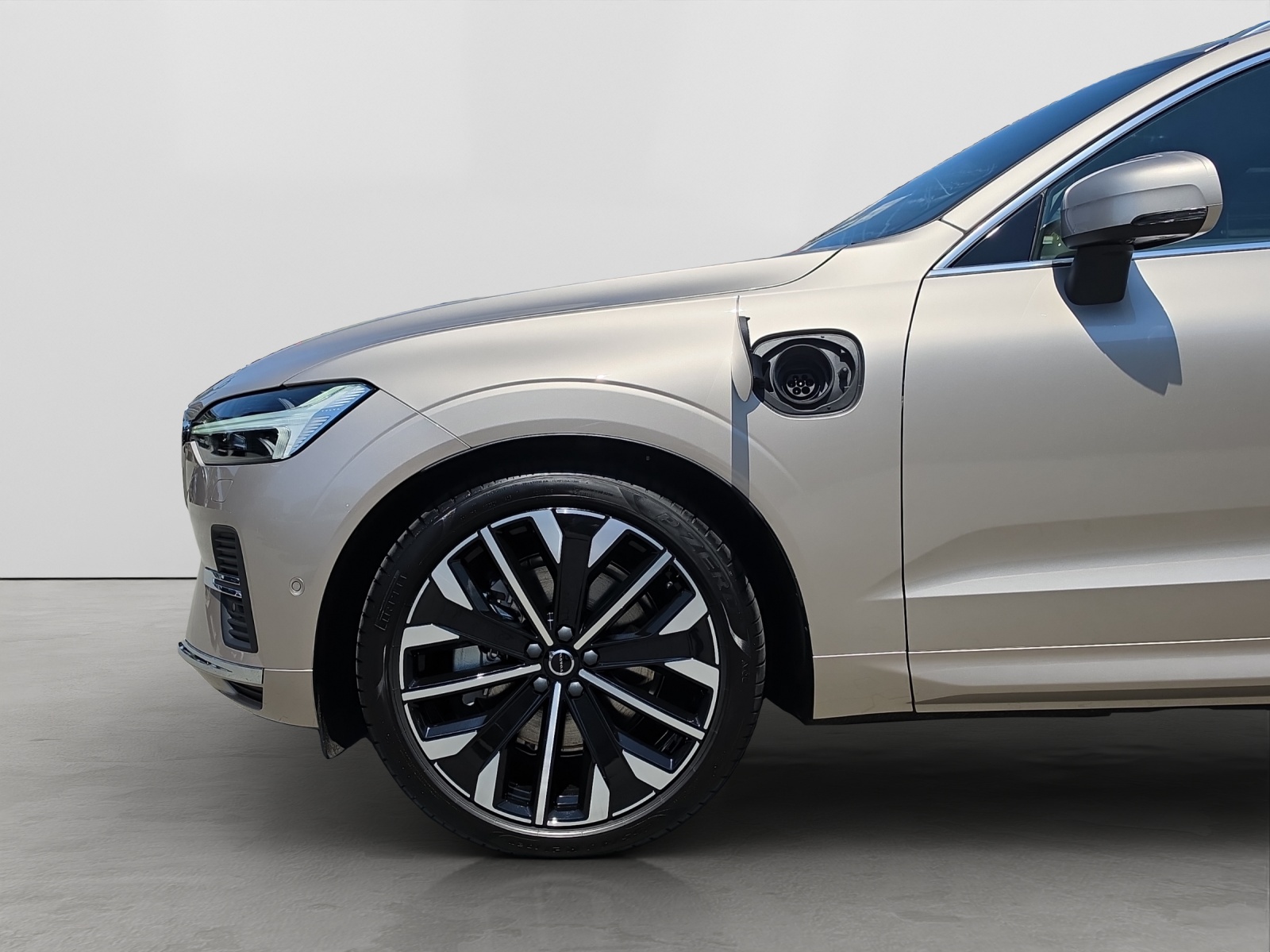 VOLVO XC60 2.0 T8 TE Ultra Bright eAWD-image-6