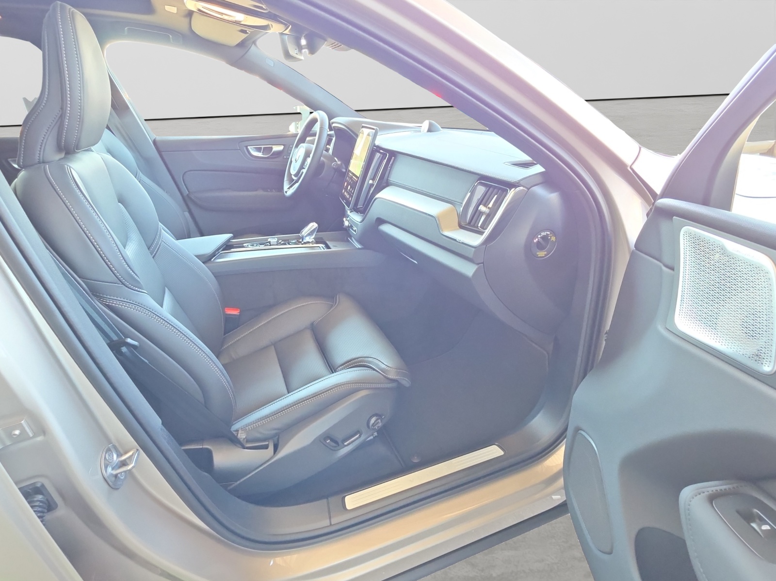 VOLVO XC60 2.0 T8 TE Ultra Bright eAWD-image-8