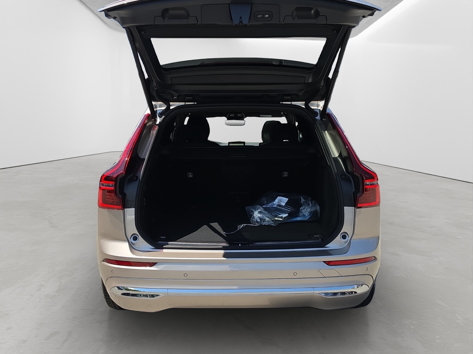 VOLVO XC60 2.0 T8 TE Ultra Bright eAWD-image-5