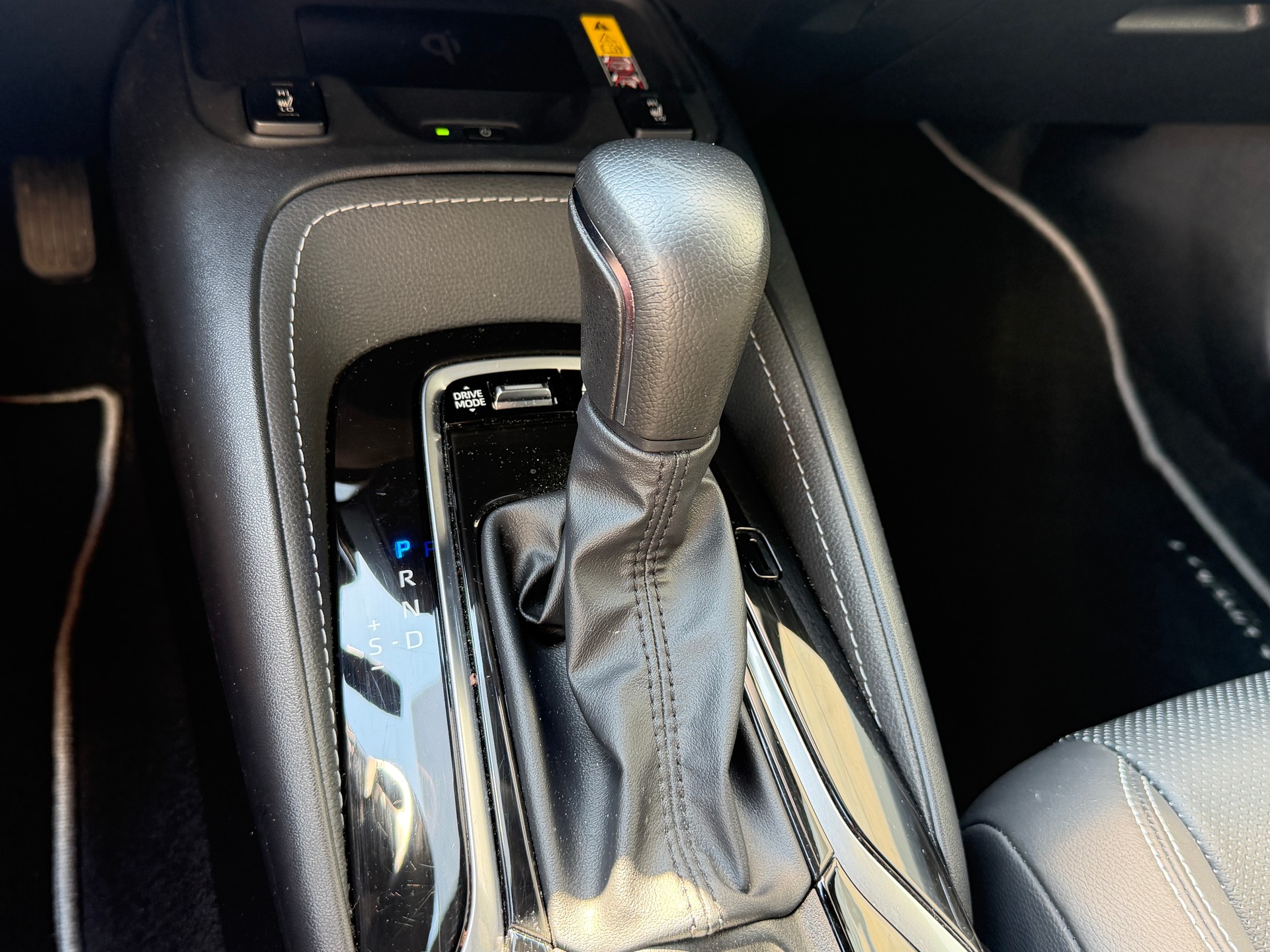 TOYOTA Corolla Touring Sports 2.0 HSD Premium e-CVT-image-17