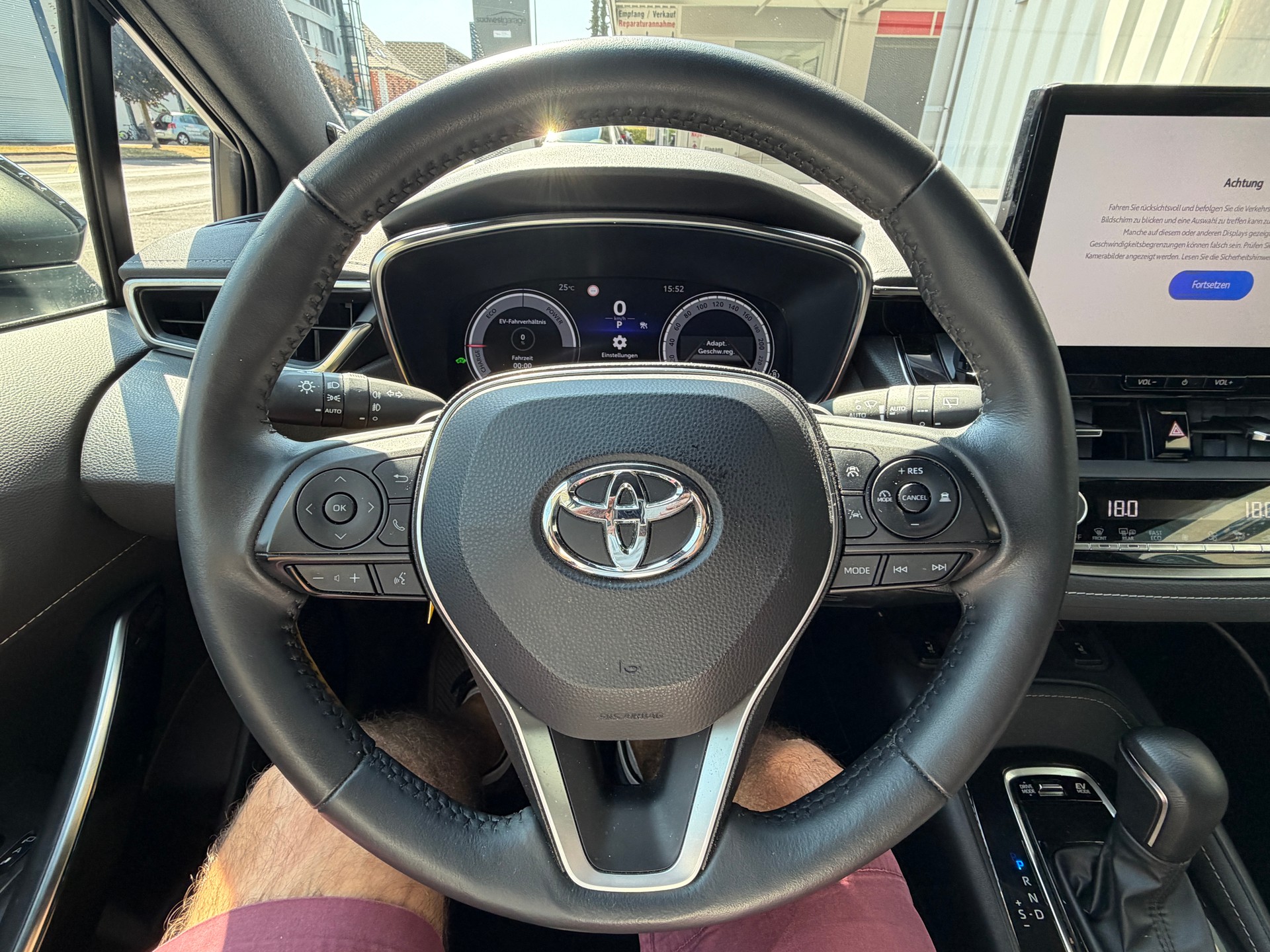 TOYOTA Corolla Touring Sports 2.0 HSD Premium e-CVT-image-12