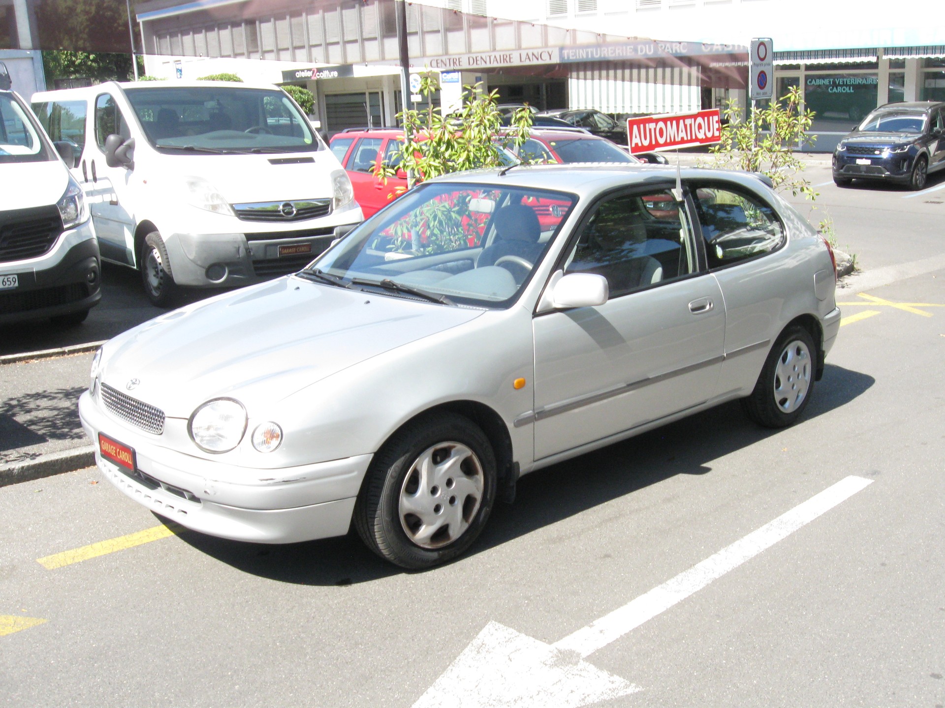 TOYOTA Corolla 1.6 HB-image-0