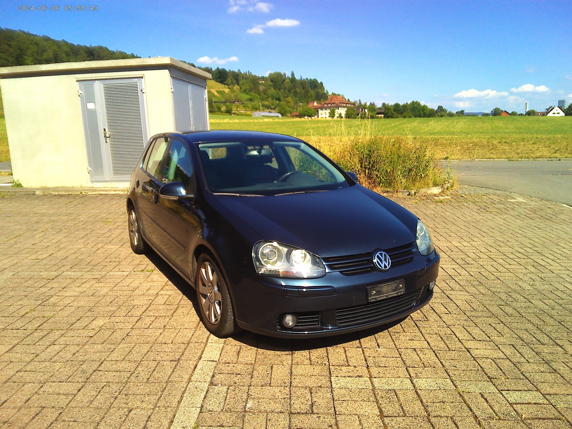 VW Golf 1.6 FSI Sportline-image-3