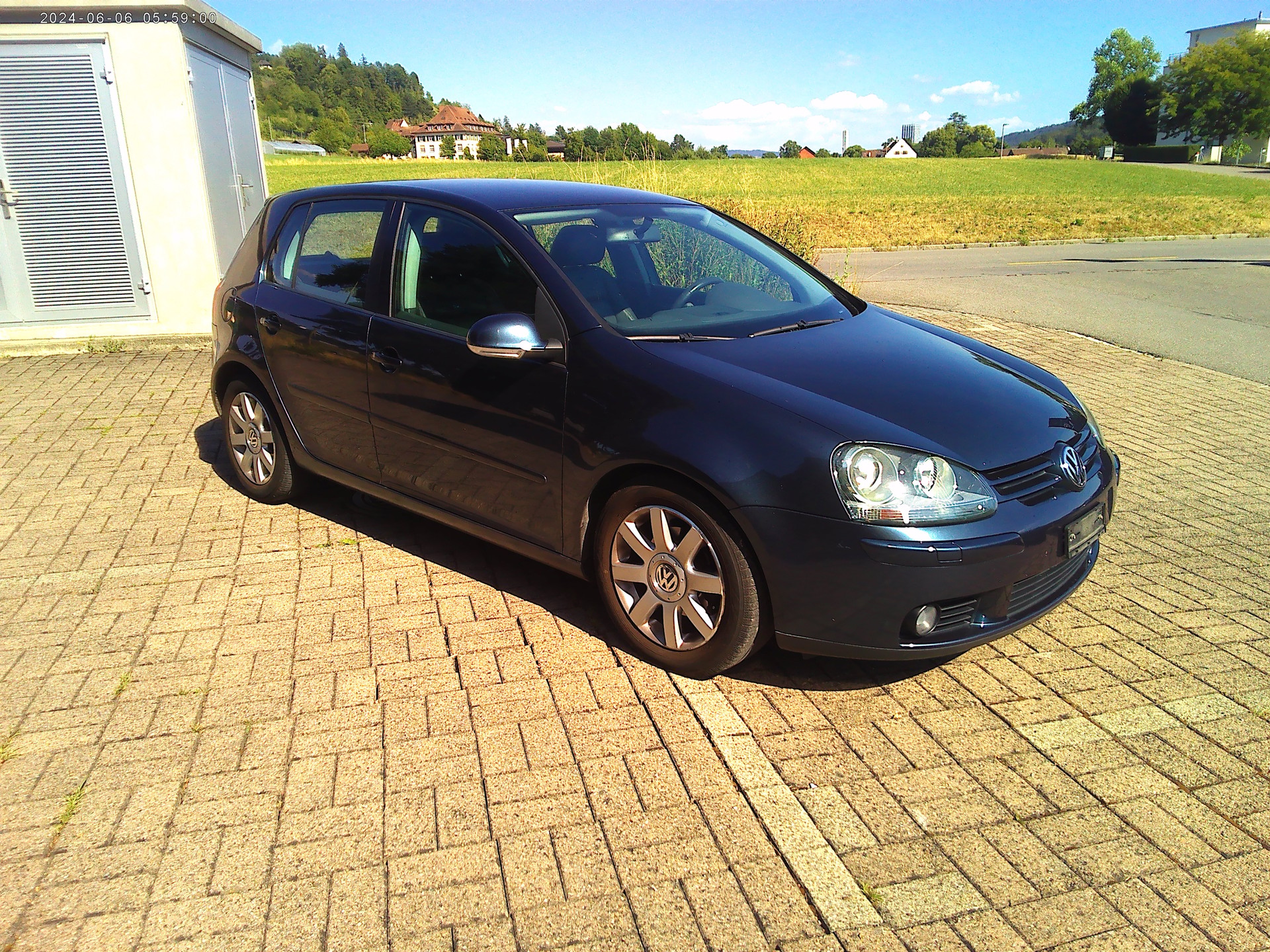 VW Golf 1.6 FSI Sportline-image-5