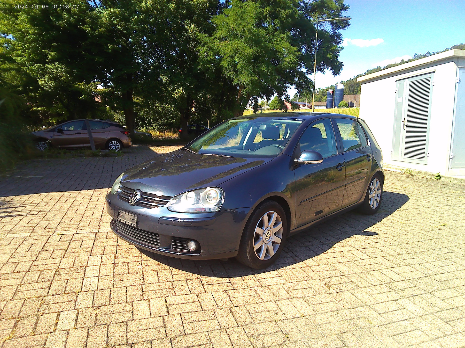 VW Golf 1.6 FSI Sportline-image-0