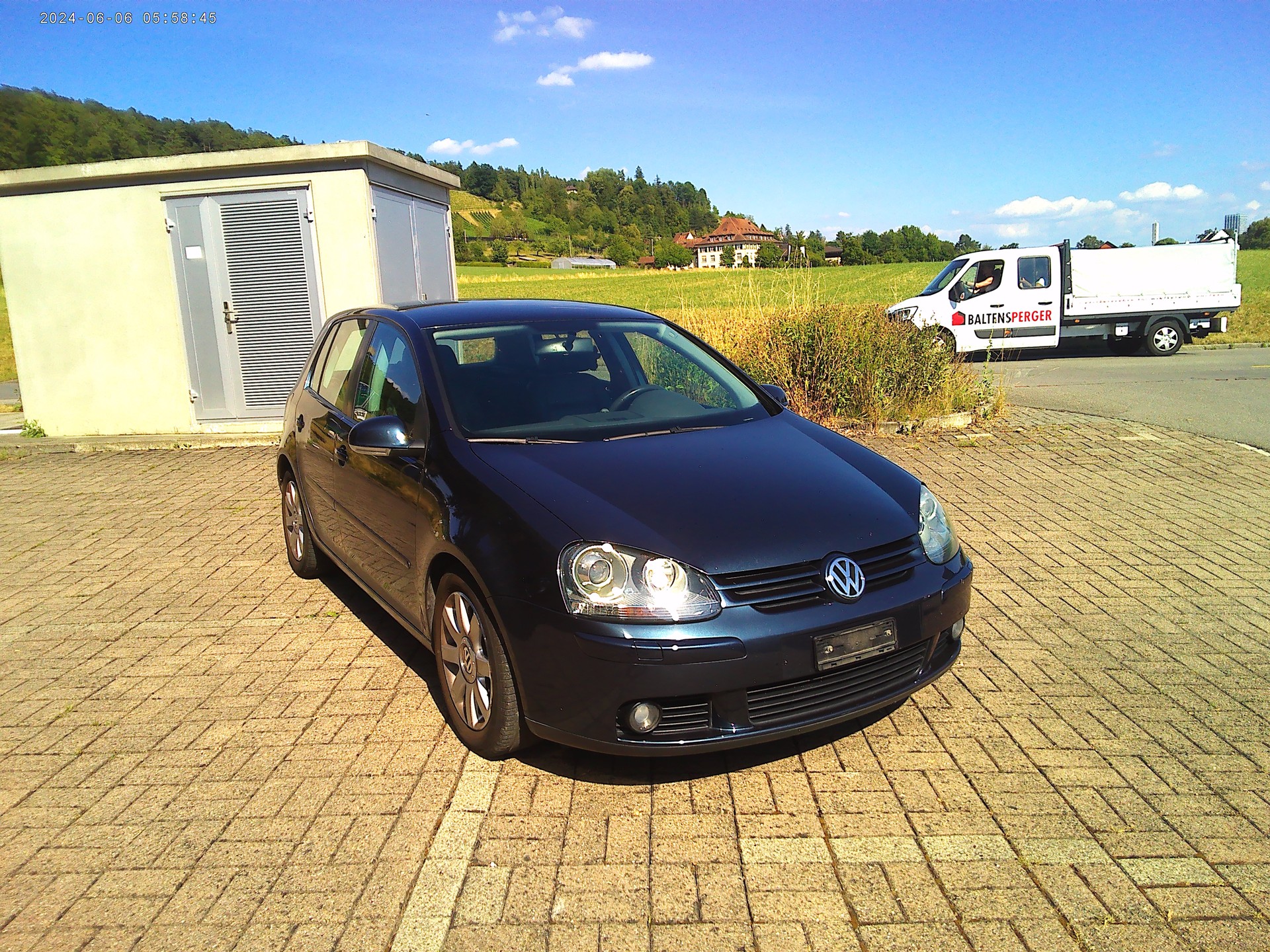 VW Golf 1.6 FSI Sportline-image-1