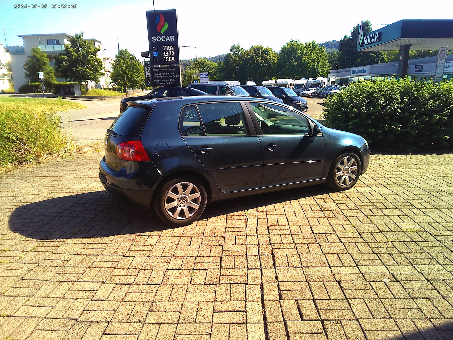 VW Golf 1.6 FSI Sportline-image-7