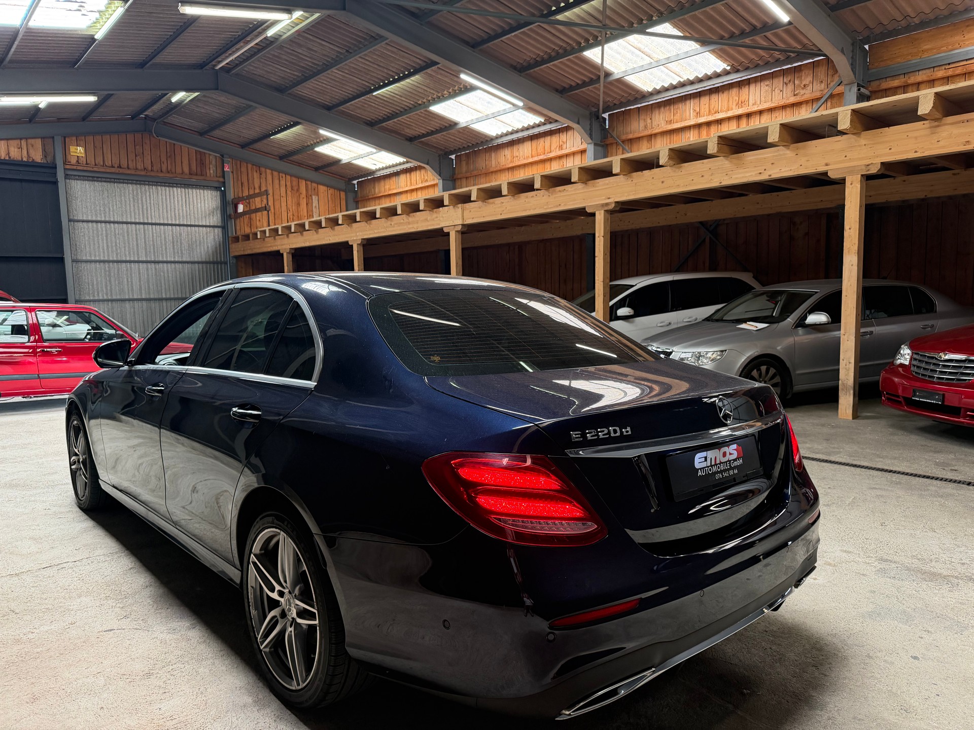 MERCEDES-BENZ E 220 d AMG Line 9G-Tronic-image-5