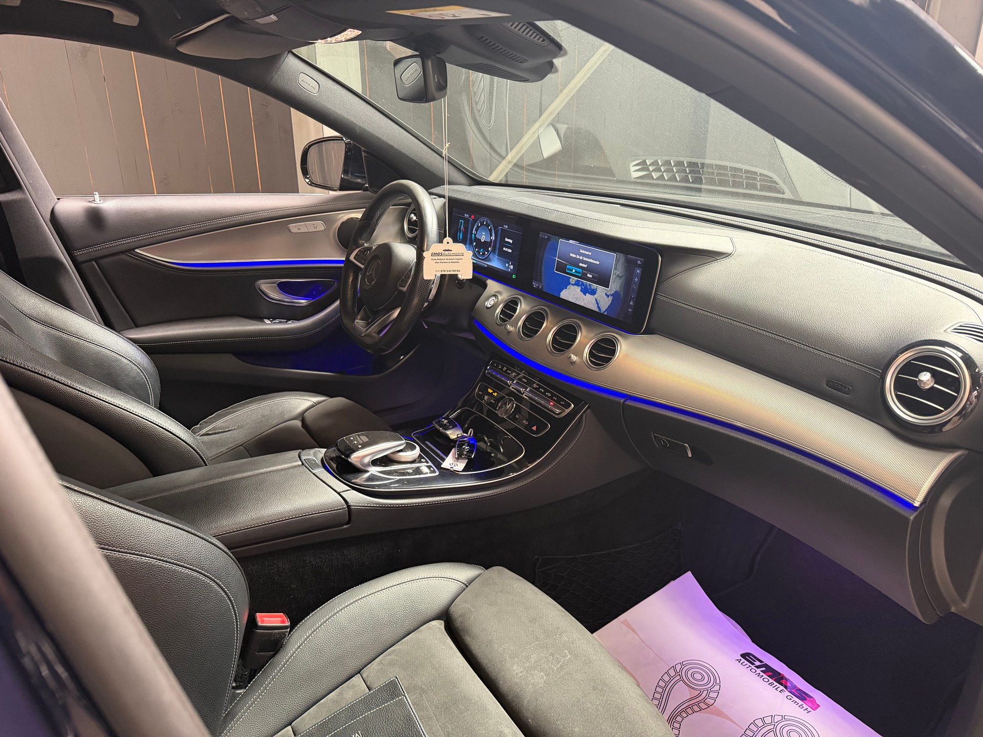 MERCEDES-BENZ E 220 d AMG Line 9G-Tronic-image-7