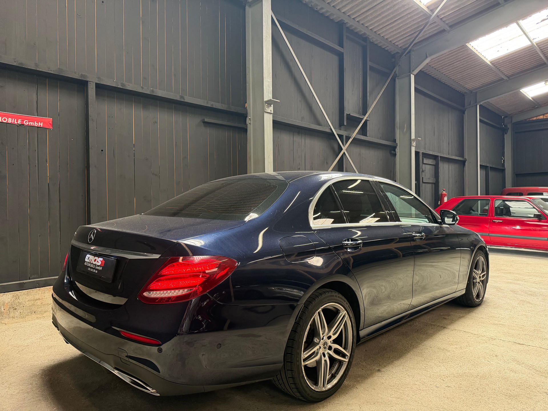 MERCEDES-BENZ E 220 d AMG Line 9G-Tronic-image-4