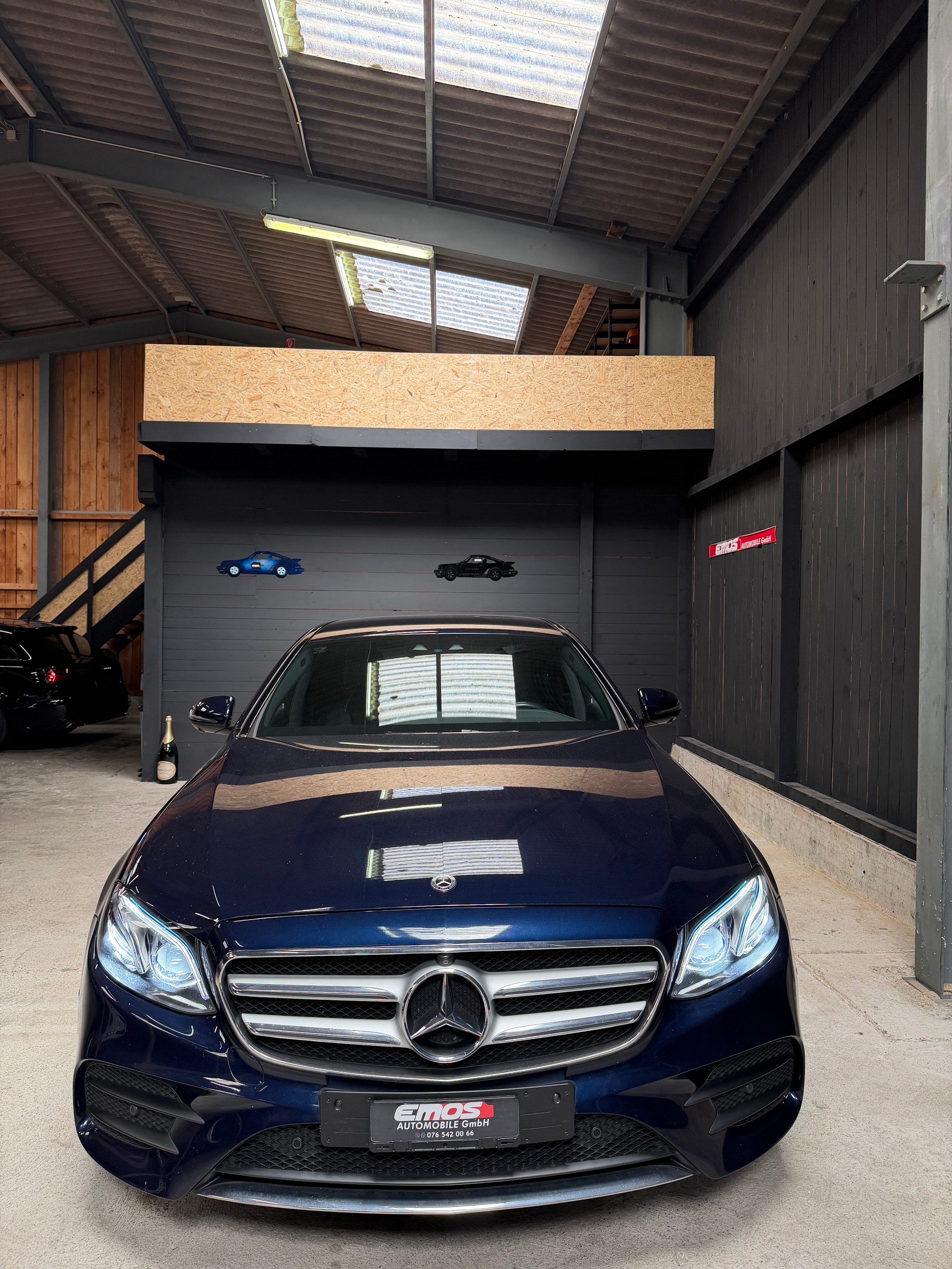 MERCEDES-BENZ E 220 d AMG Line 9G-Tronic-image-1