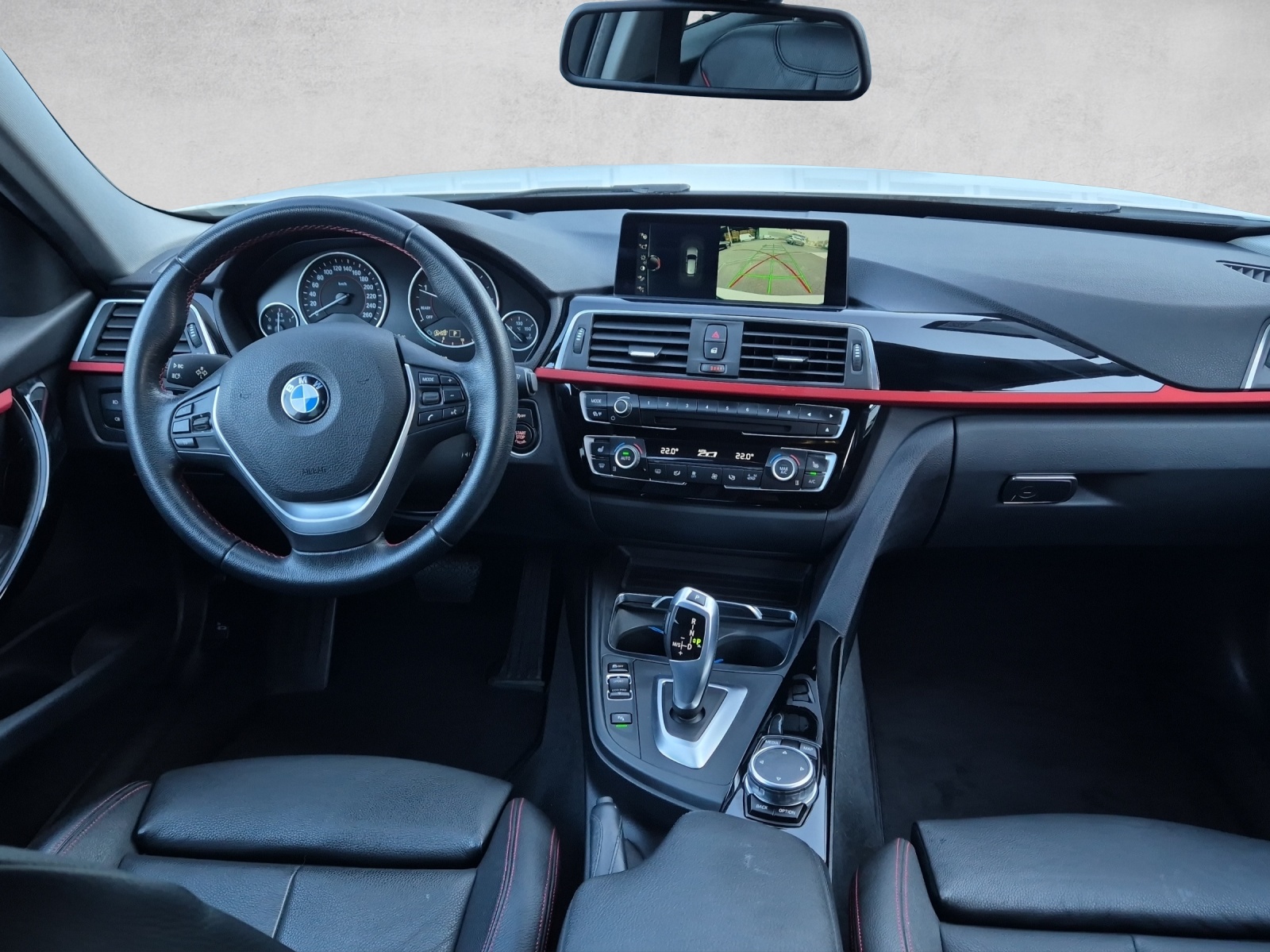 BMW 320d xDrive Touring Sport Line Steptronic-image-5